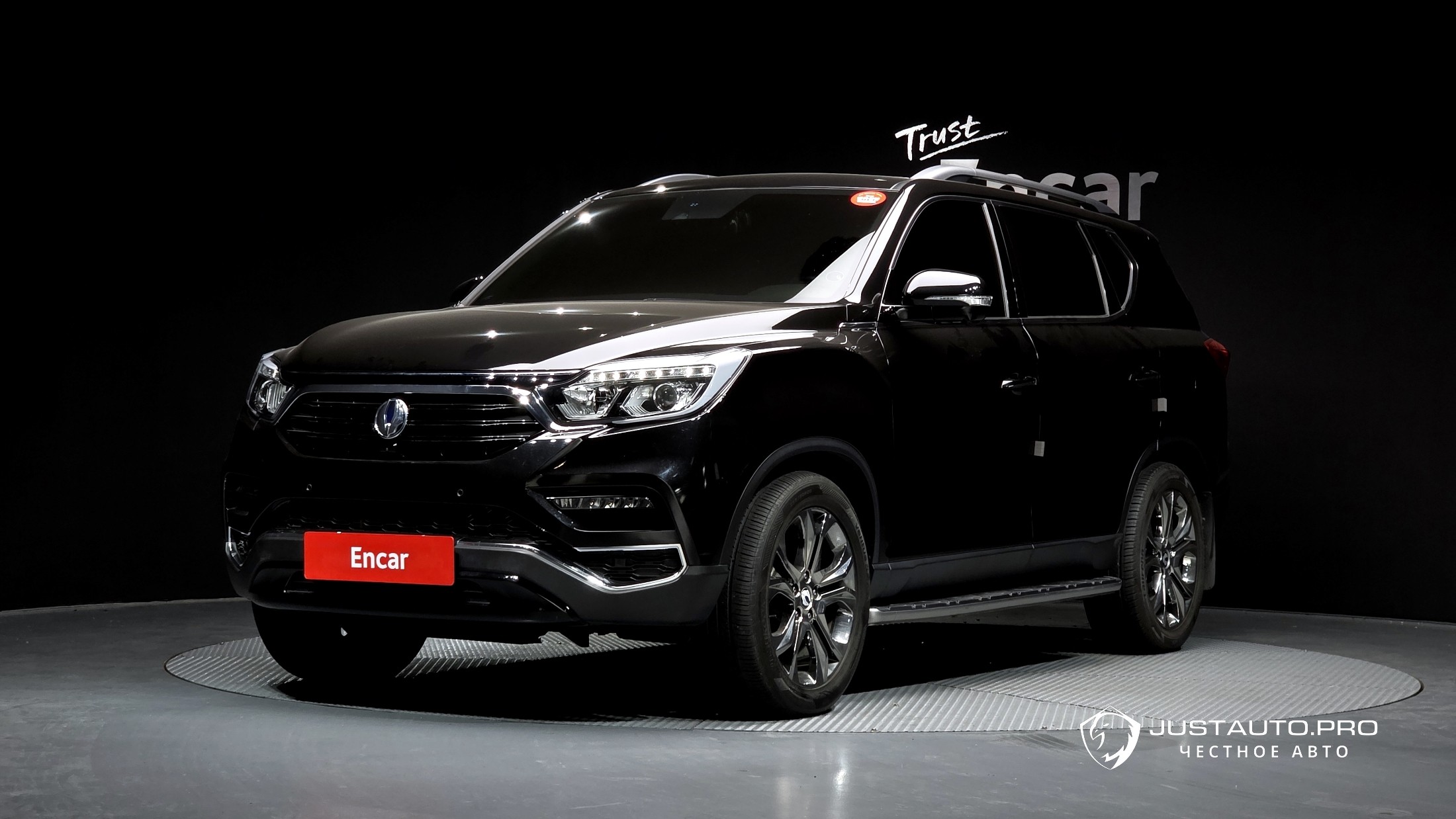 Автомобиль KG_Mobility_Ssangyong Rexton