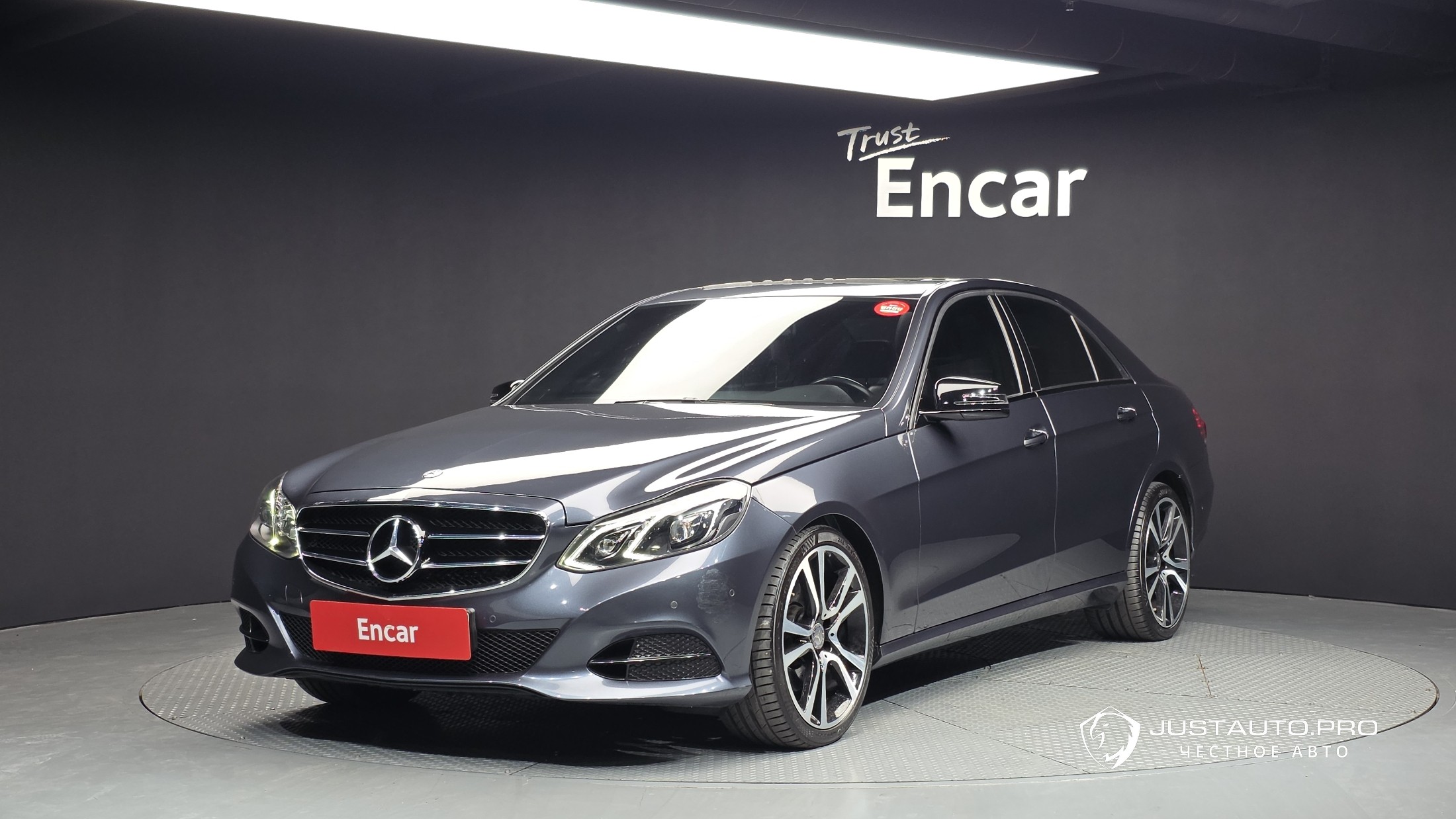 Автомобиль Mercedes-Benz E-Class