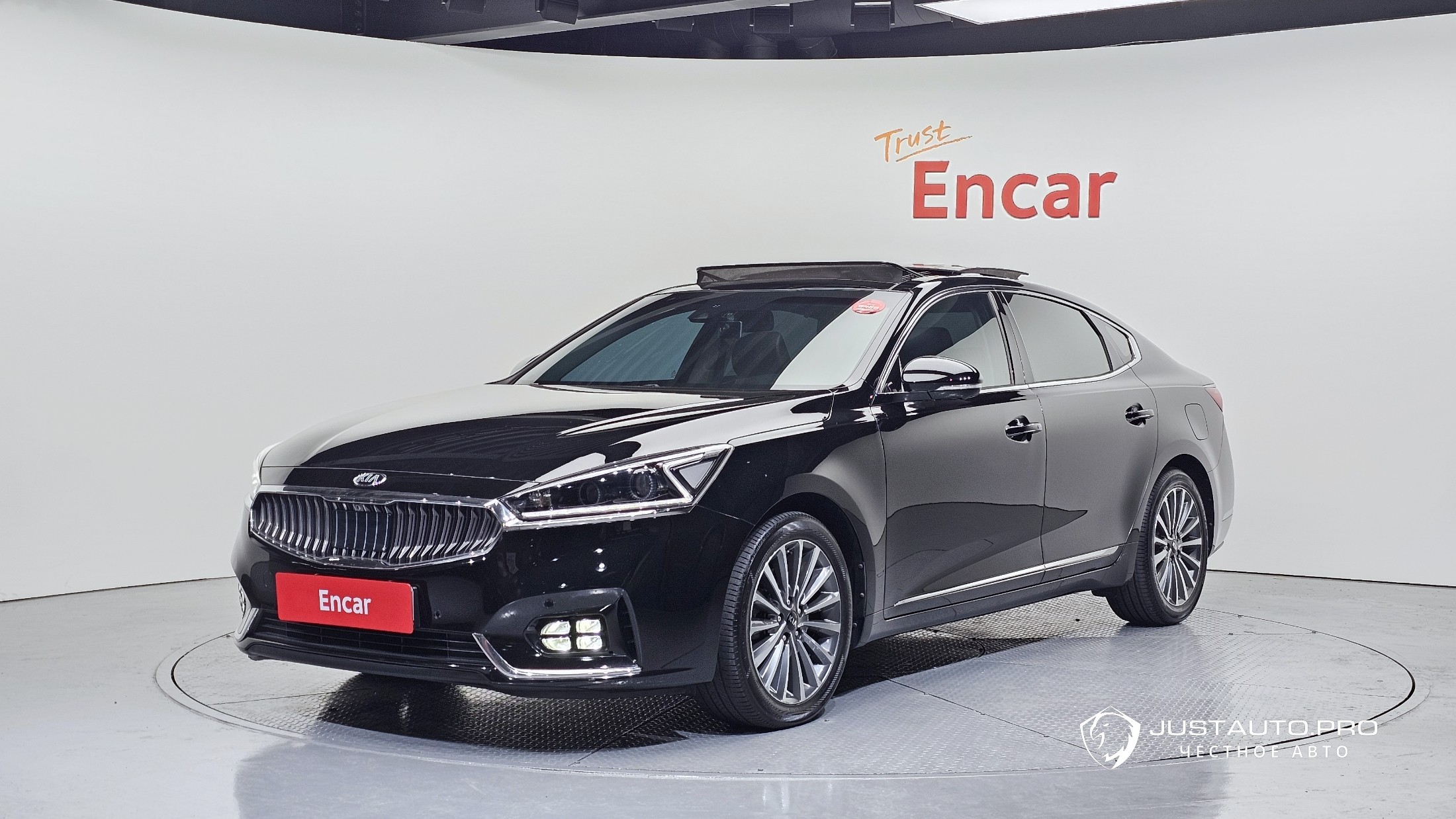Автомобиль Kia K7