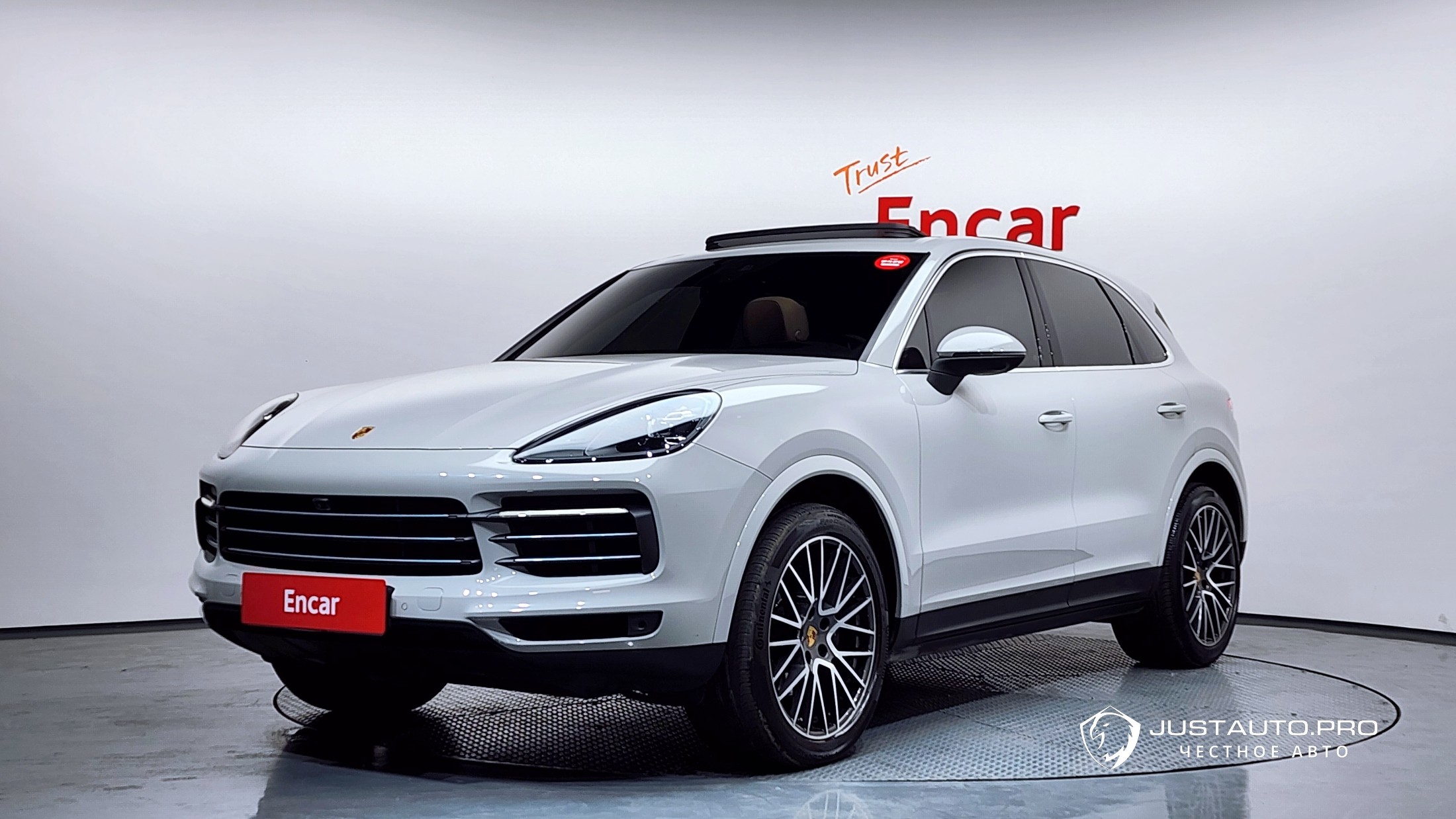 Автомобиль Porsche Cayenne