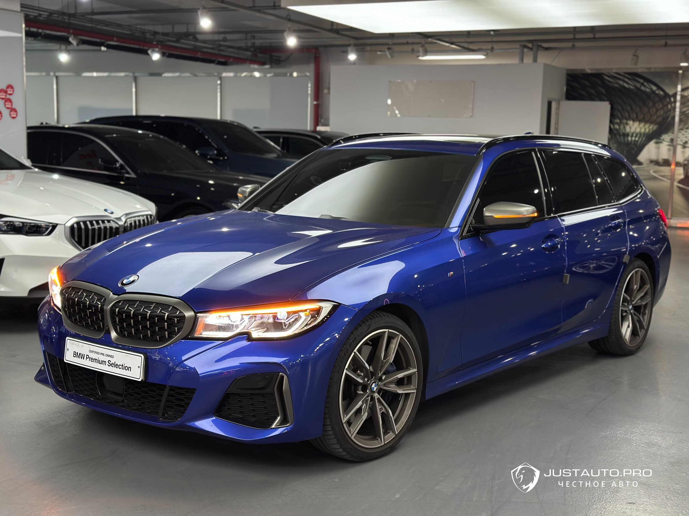 Автомобиль BMW 3-Series