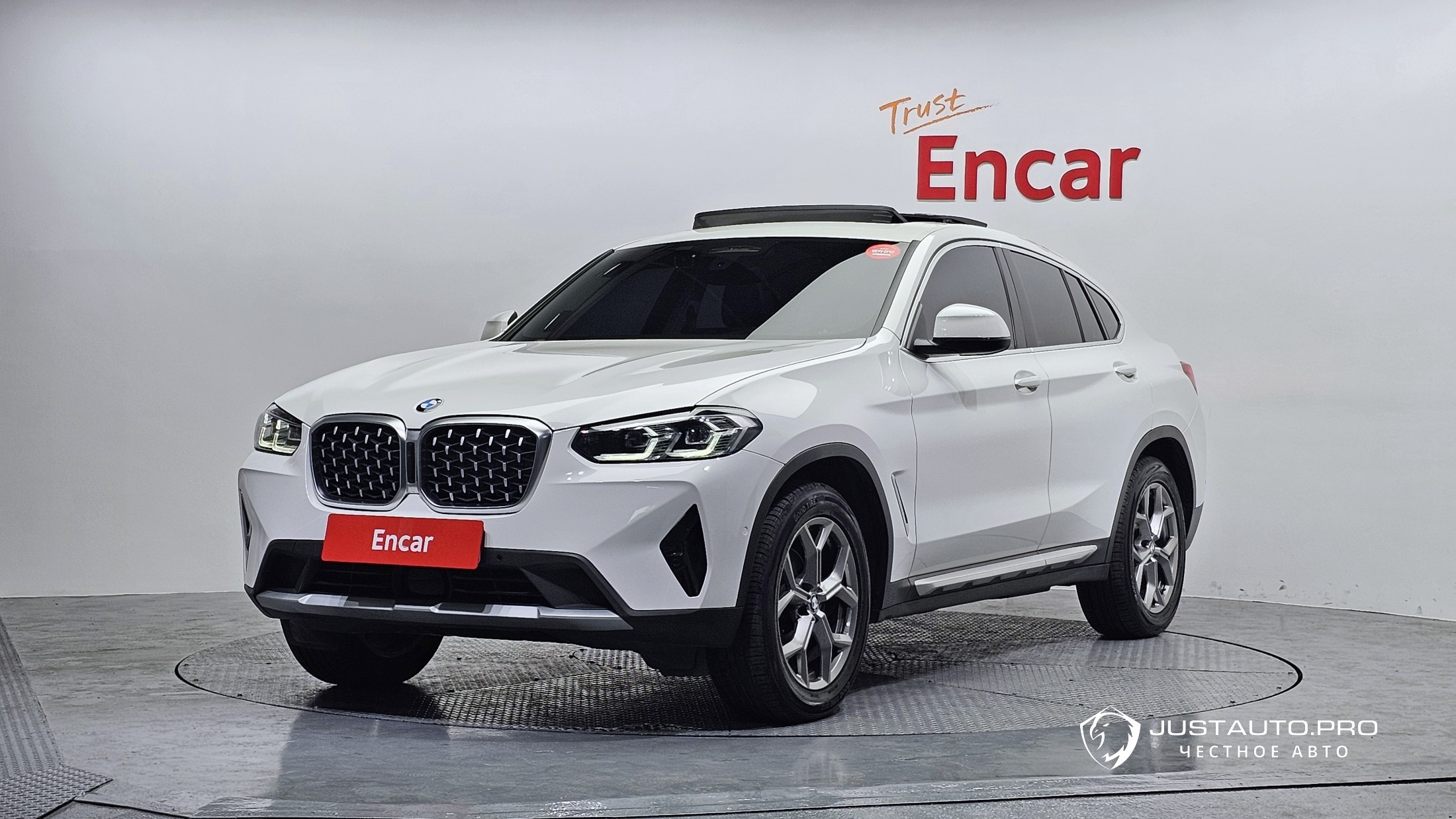 Автомобиль BMW X4