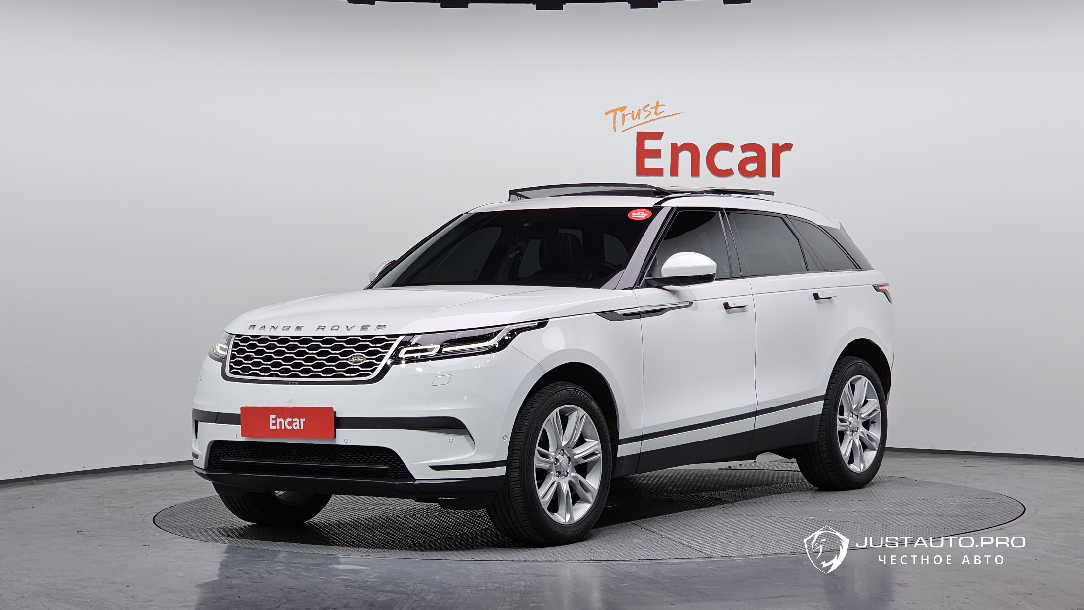Автомобиль Land Rover Range Rover Velar
