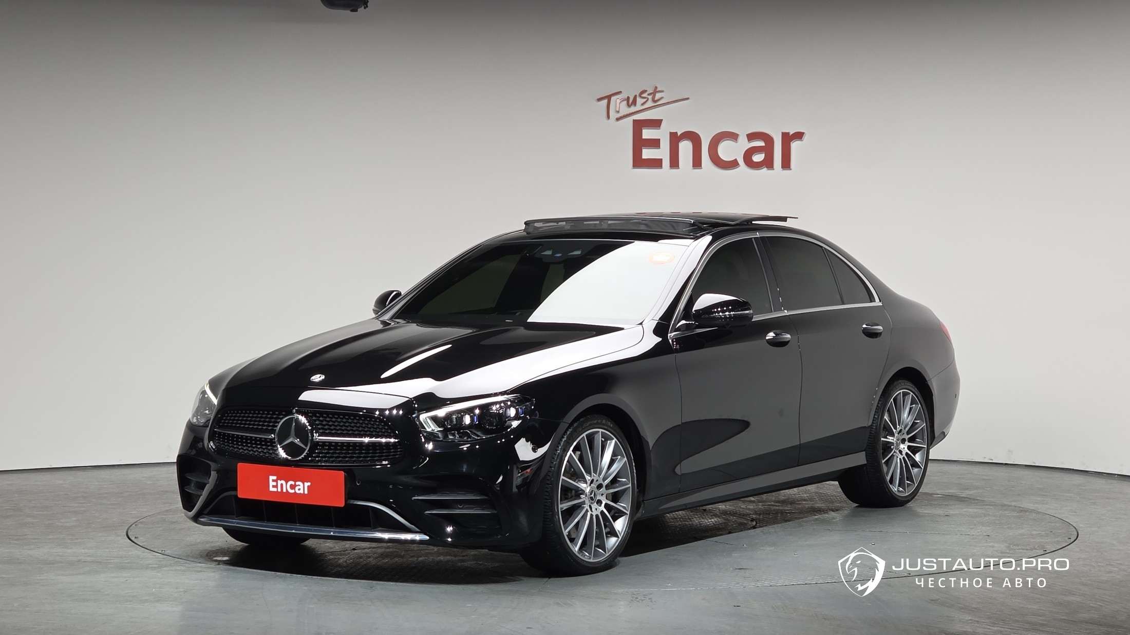 Автомобиль Mercedes-Benz E-Class