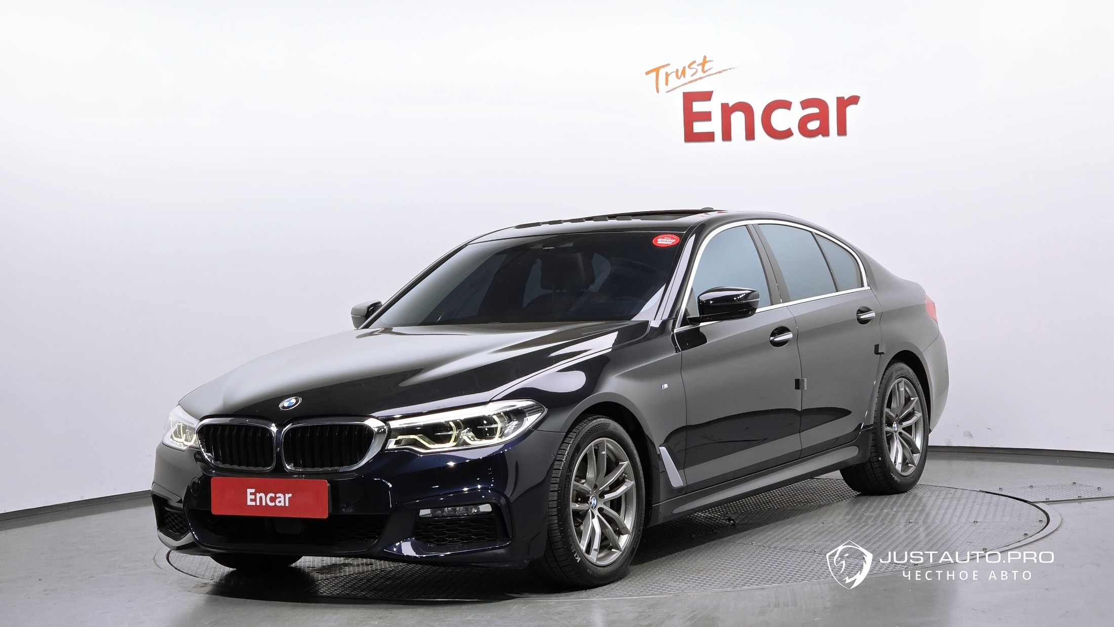 Автомобиль BMW 5-Series