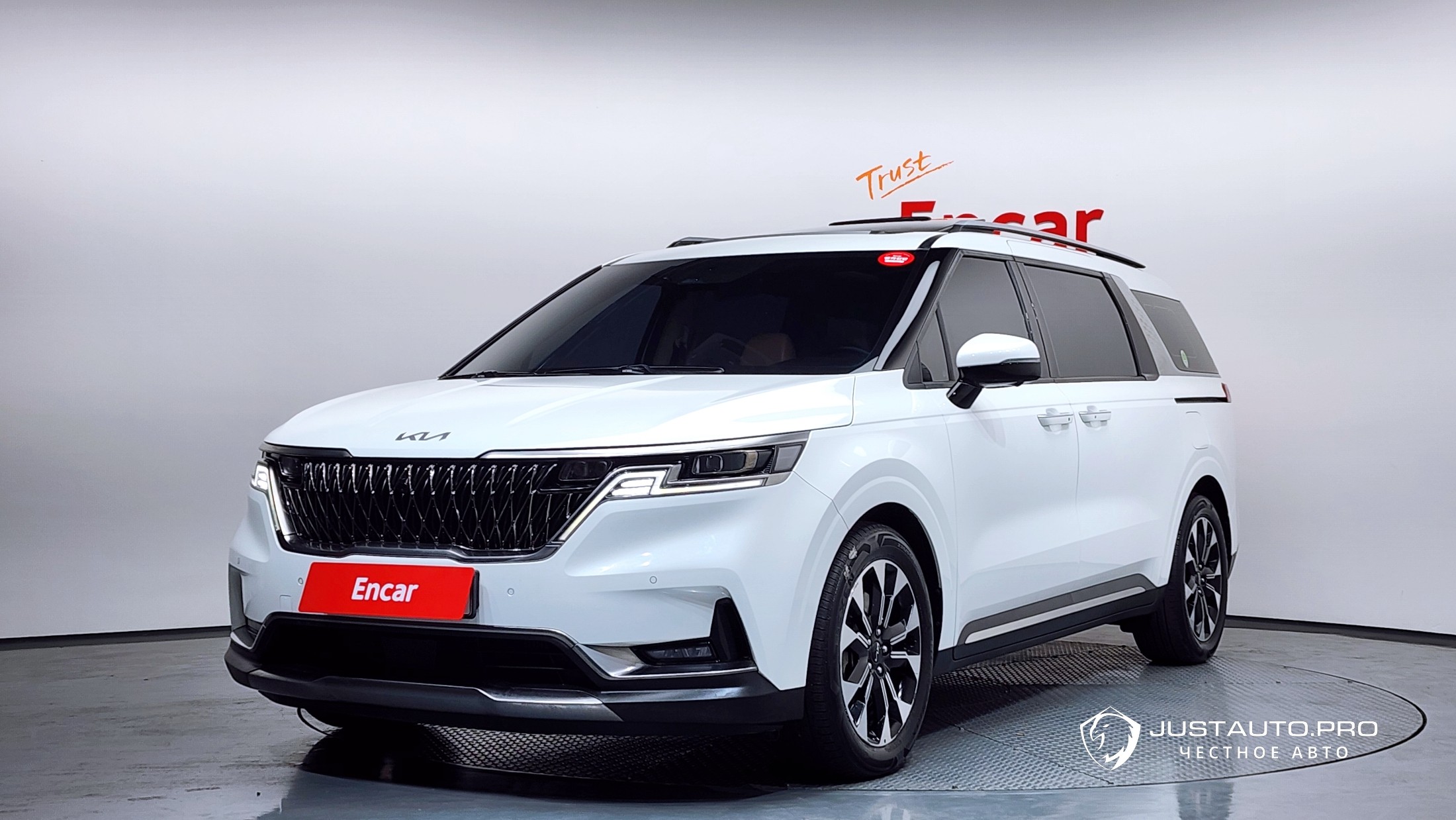 Автомобиль Kia Canival