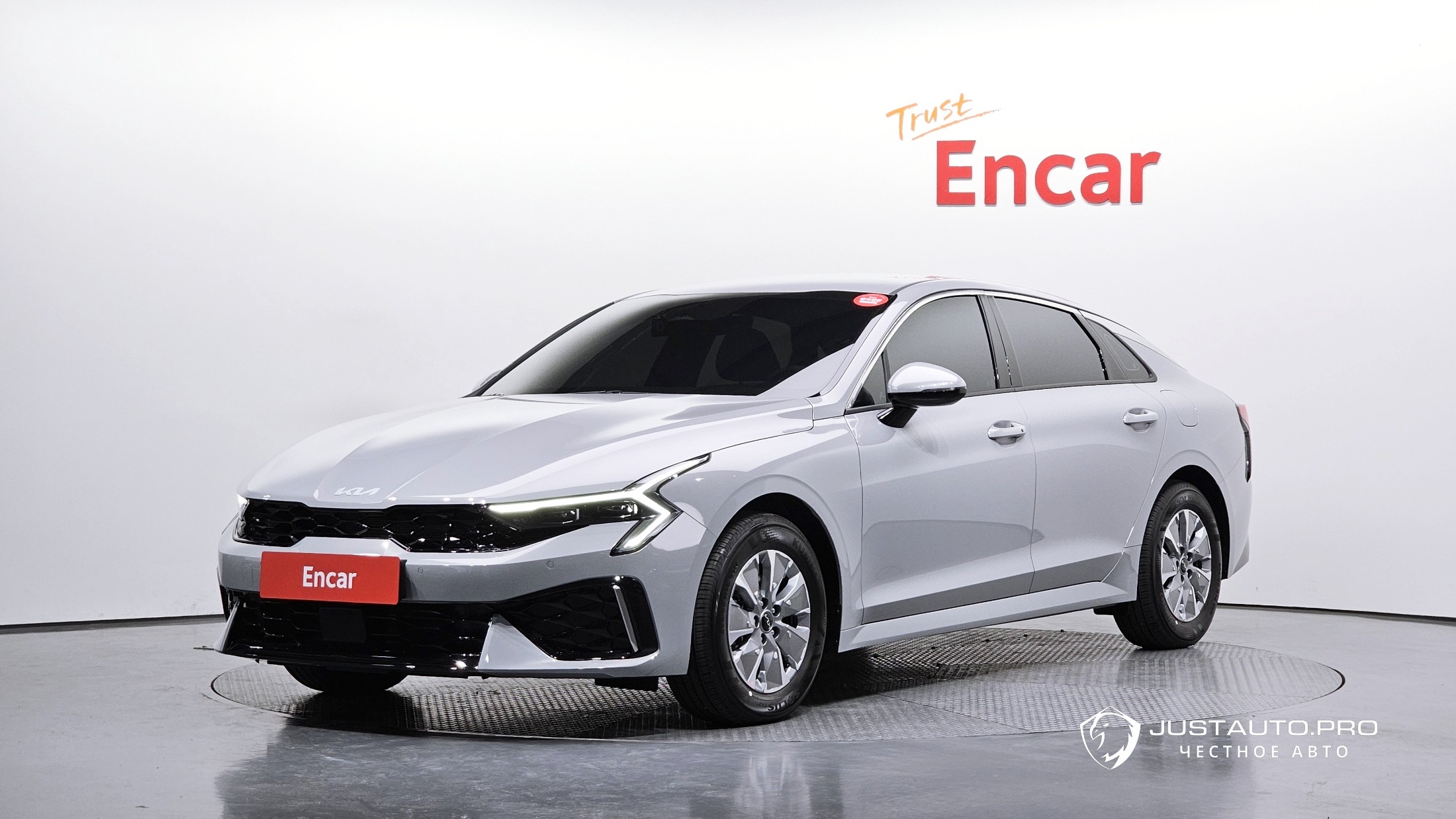 Автомобиль Kia K5