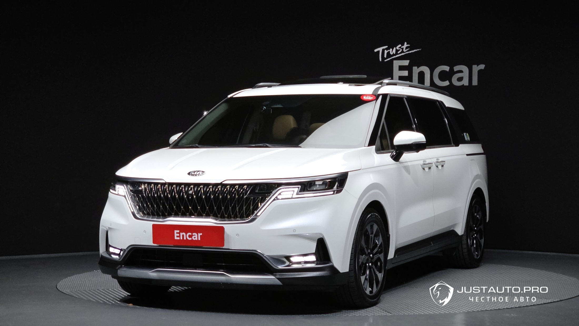 Автомобиль Kia Canival