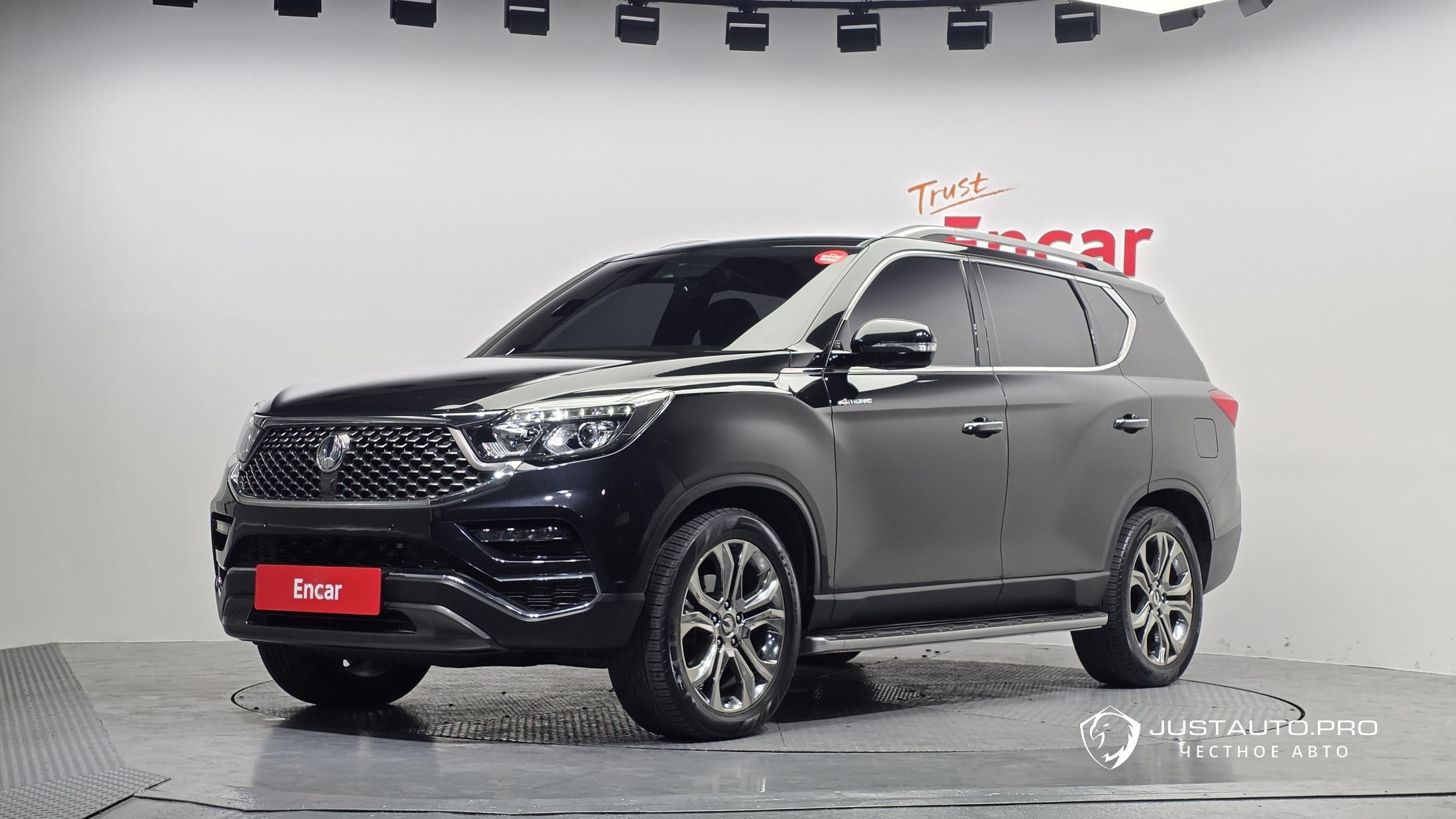 Автомобиль KG_Mobility_Ssangyong Rexton