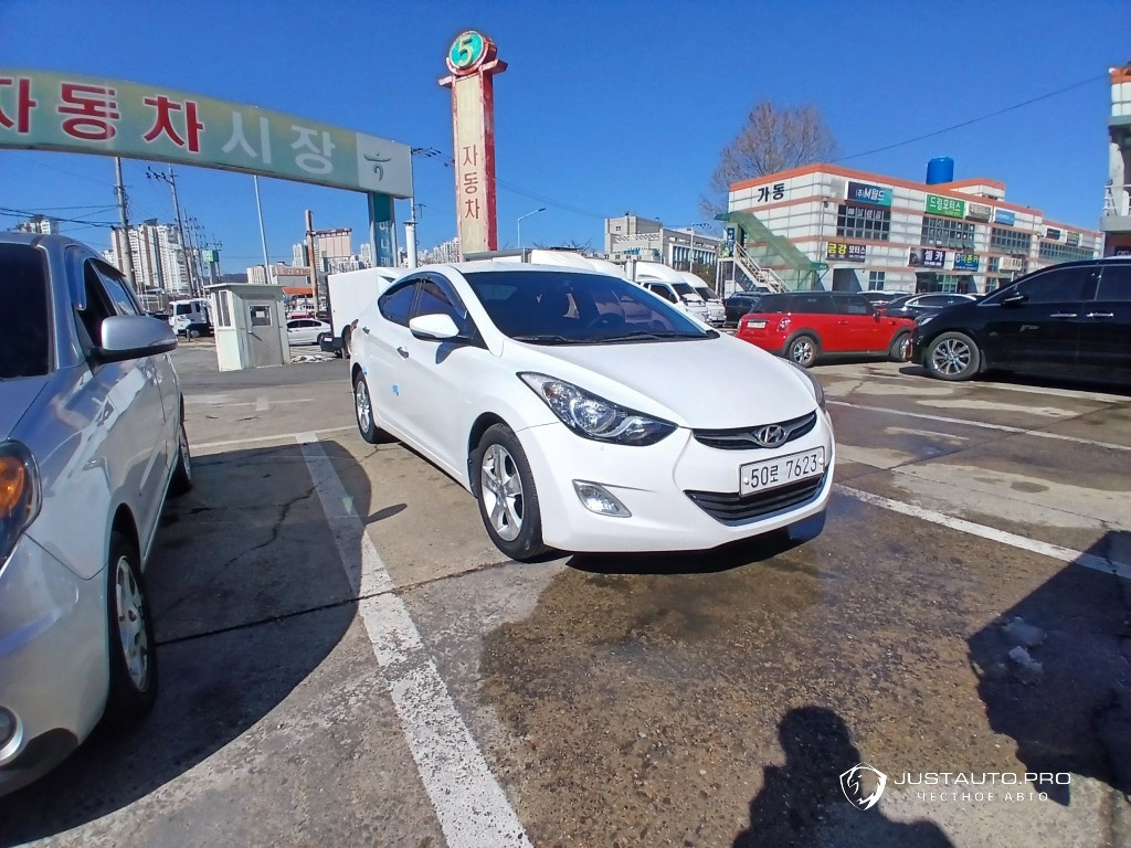 Автомобиль Hyundai AVANTE