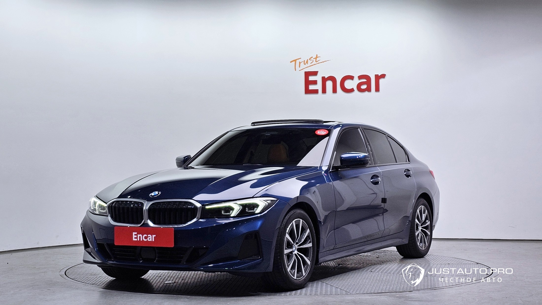 Автомобиль BMW 3-Series