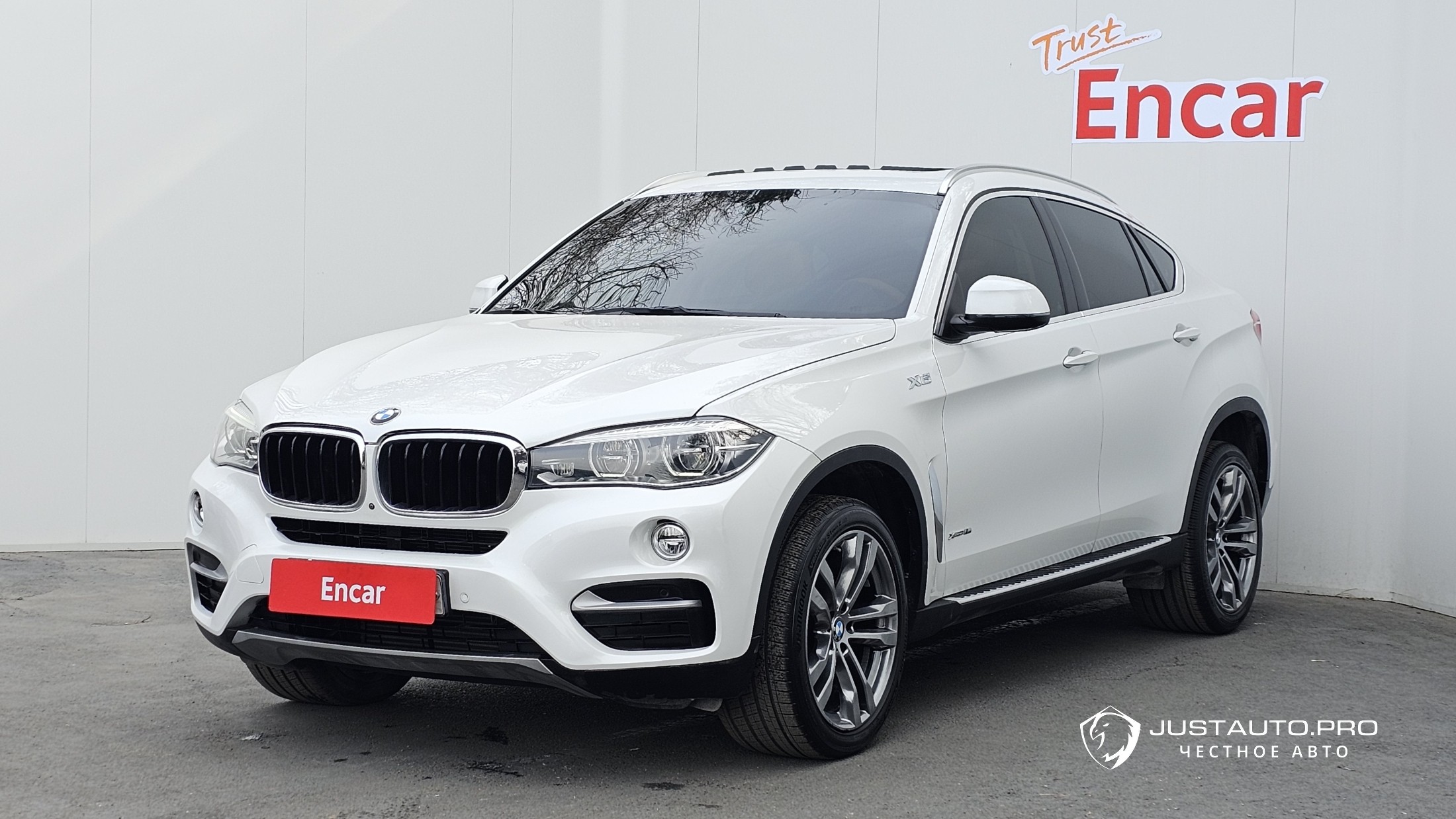 Автомобиль BMW X6