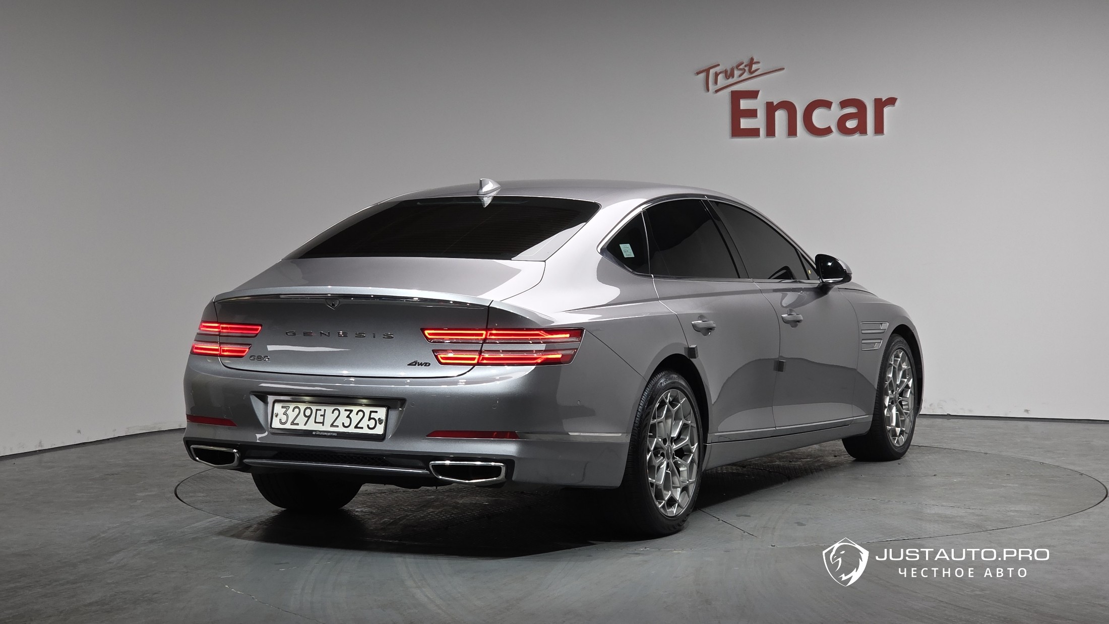 Автомобиль Genesis G80