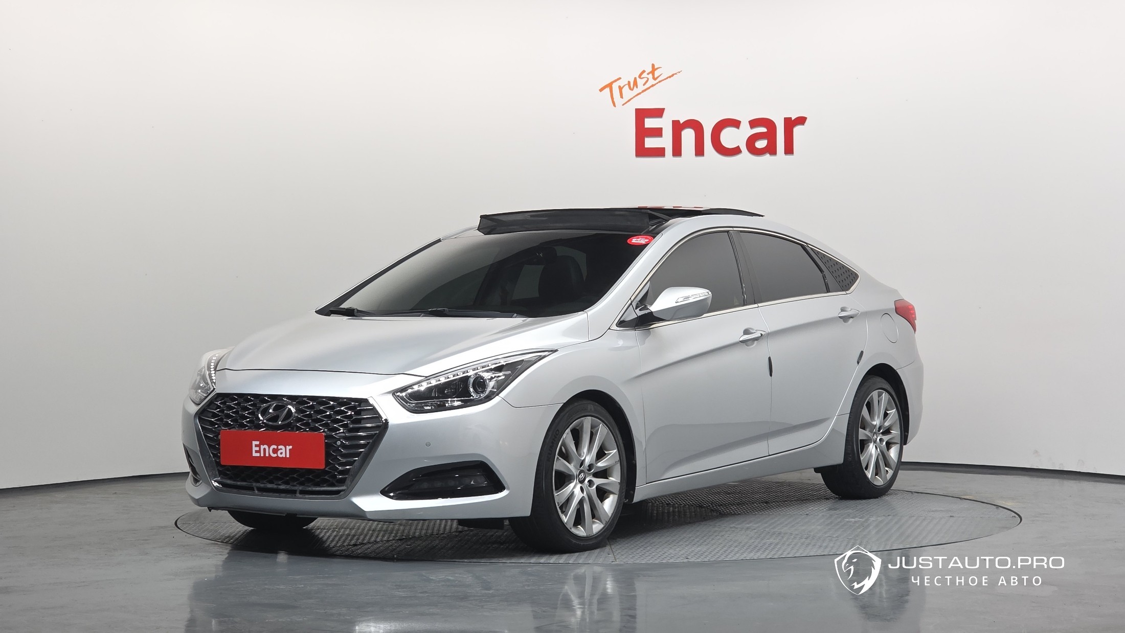 Автомобиль Hyundai i40