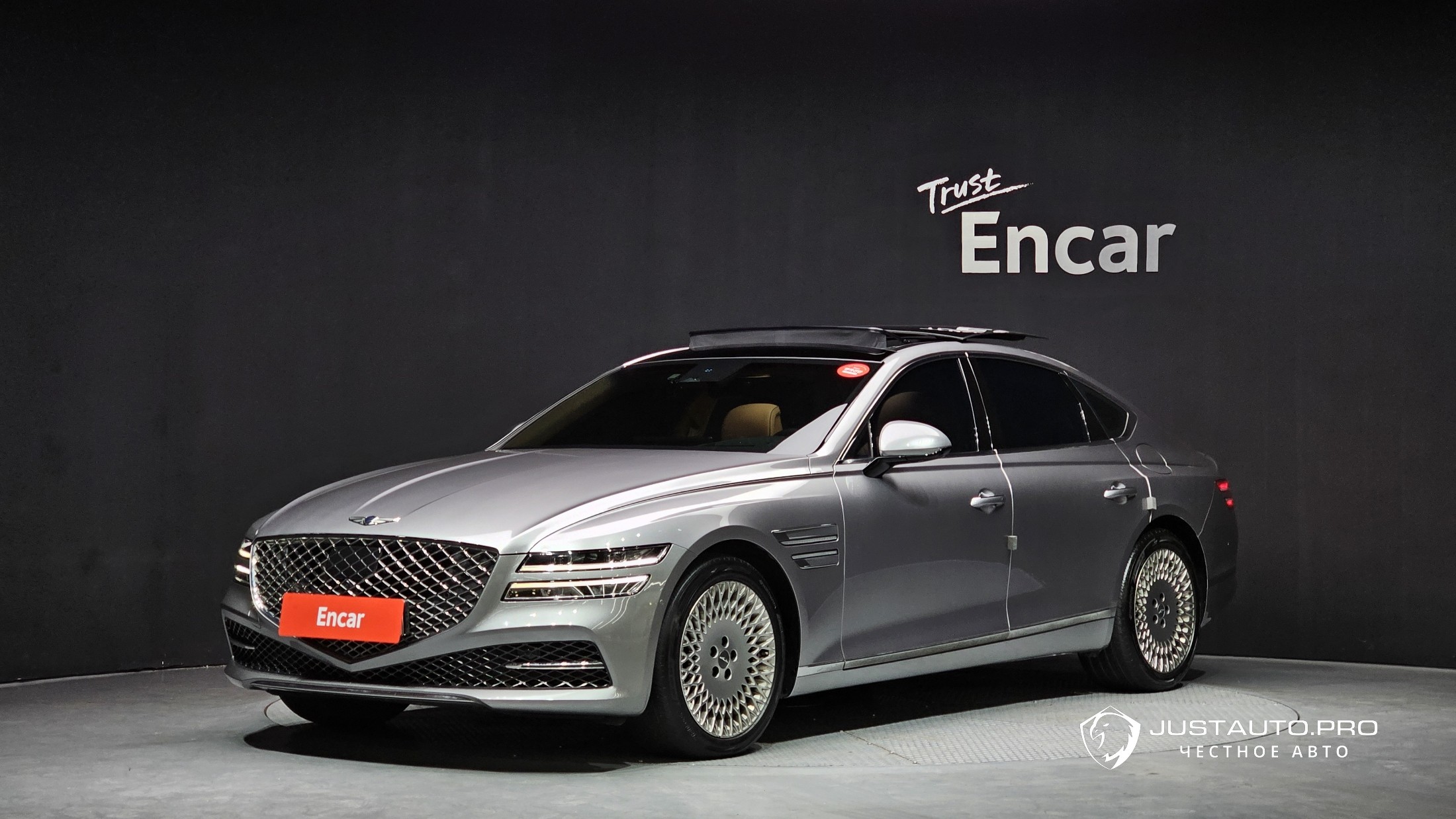 Автомобиль Genesis G80