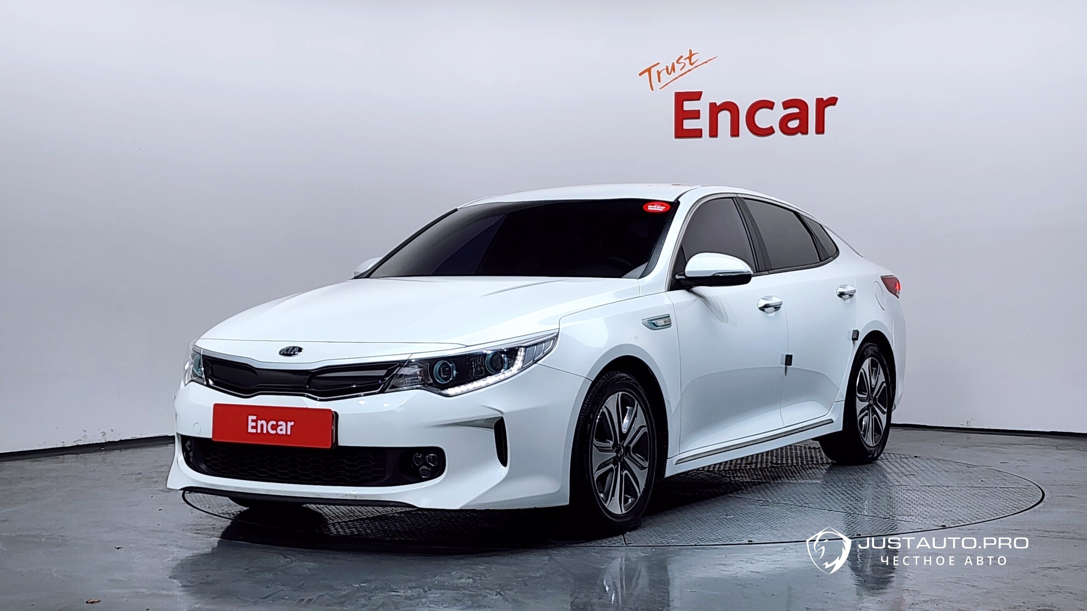 Автомобиль Kia K5