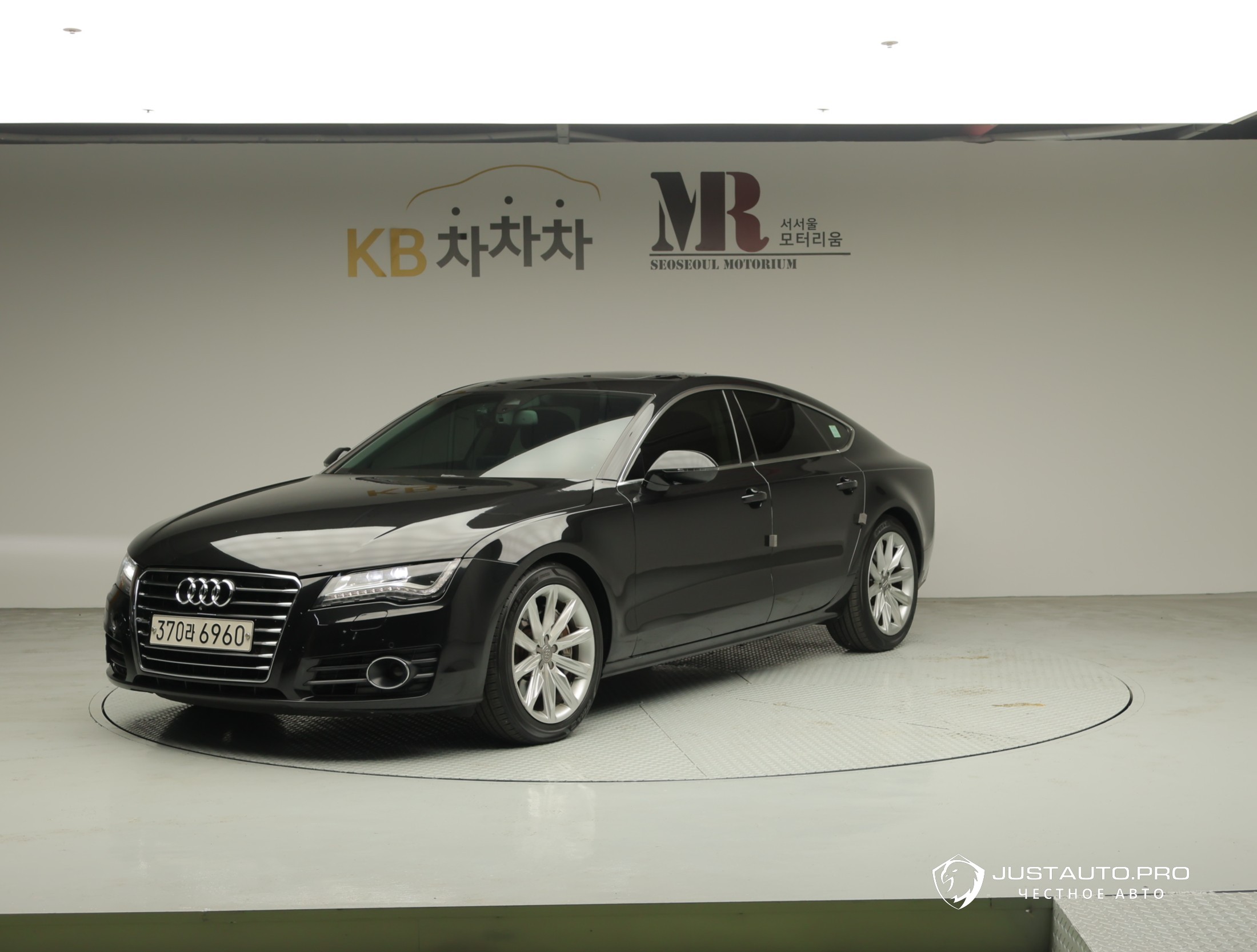 Автомобиль Audi A7