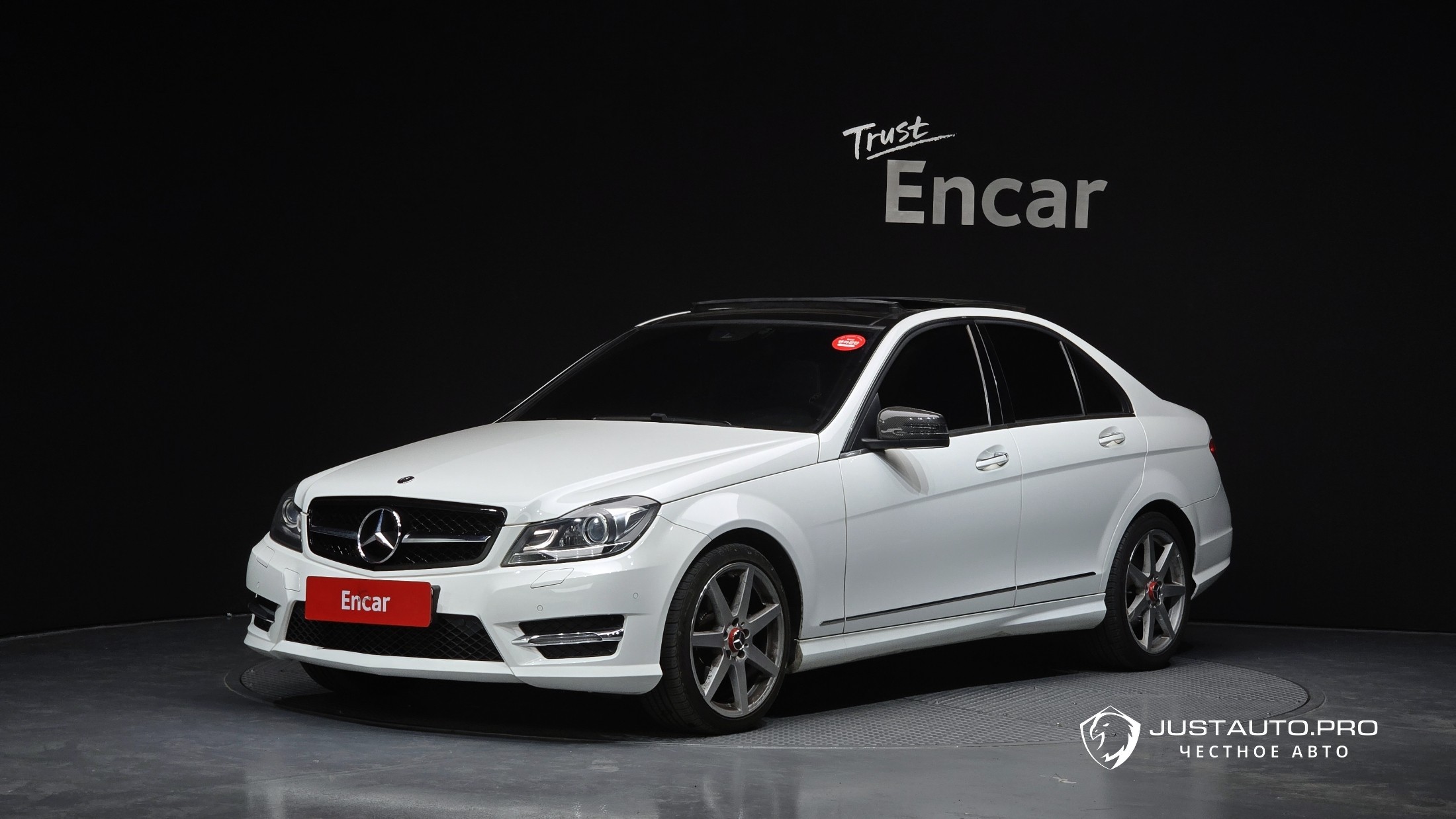 Автомобиль Mercedes-Benz C-Class