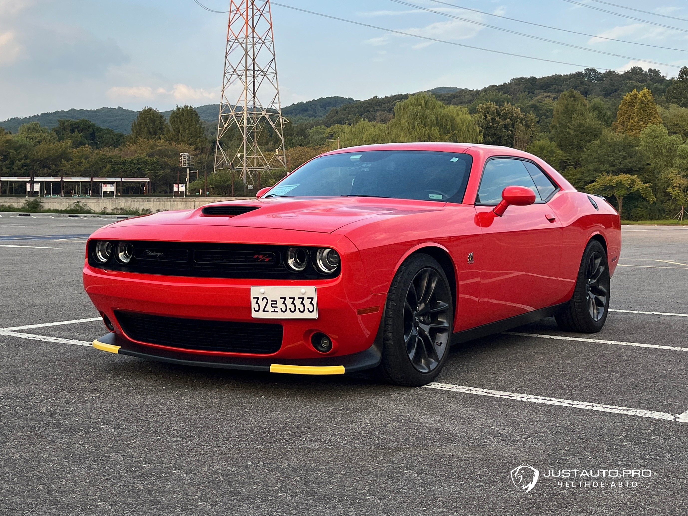 Автомобиль Dodge Challenger