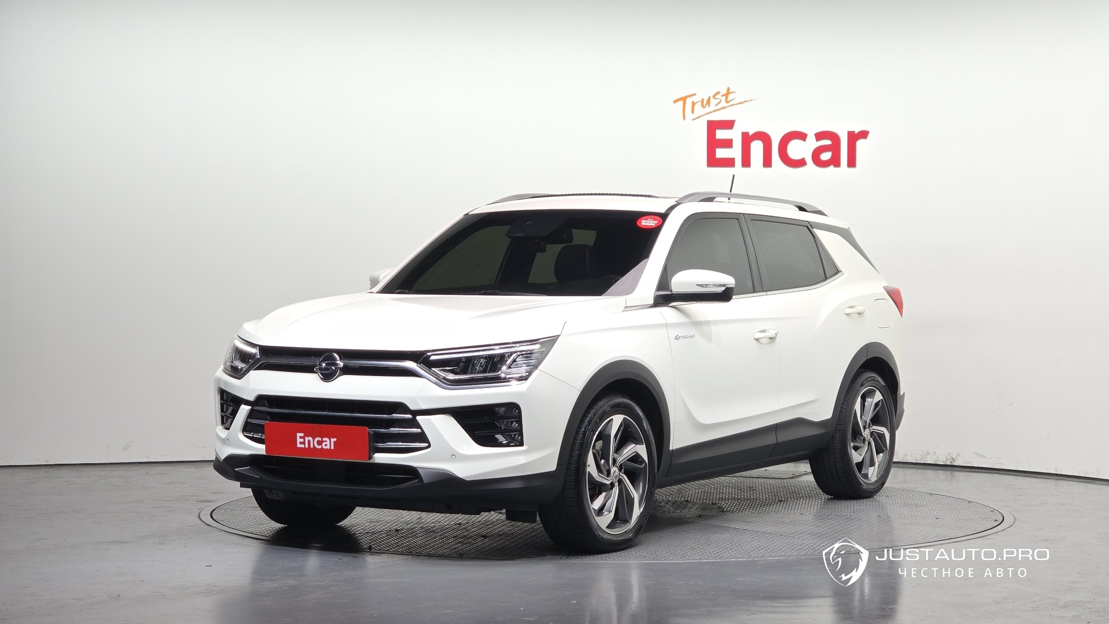 Автомобиль KG_Mobility_Ssangyong KORANDO