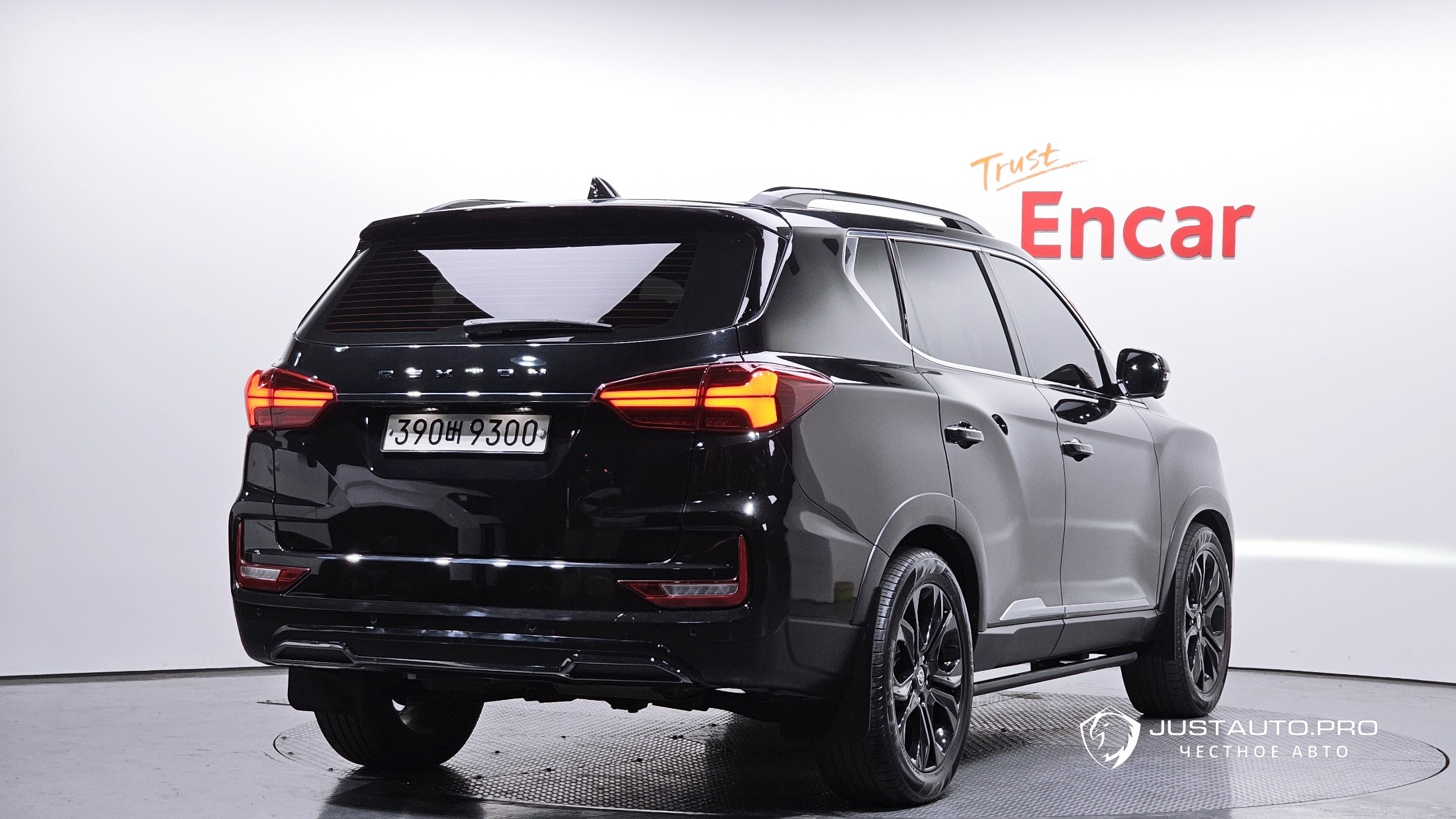 Автомобиль KG_Mobility_Ssangyong Rexton