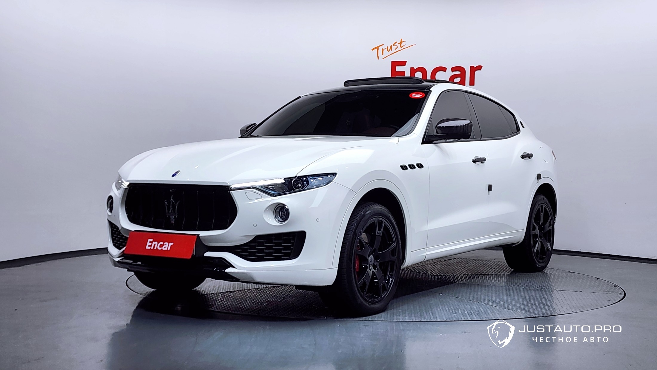 Автомобиль Maserati Levante