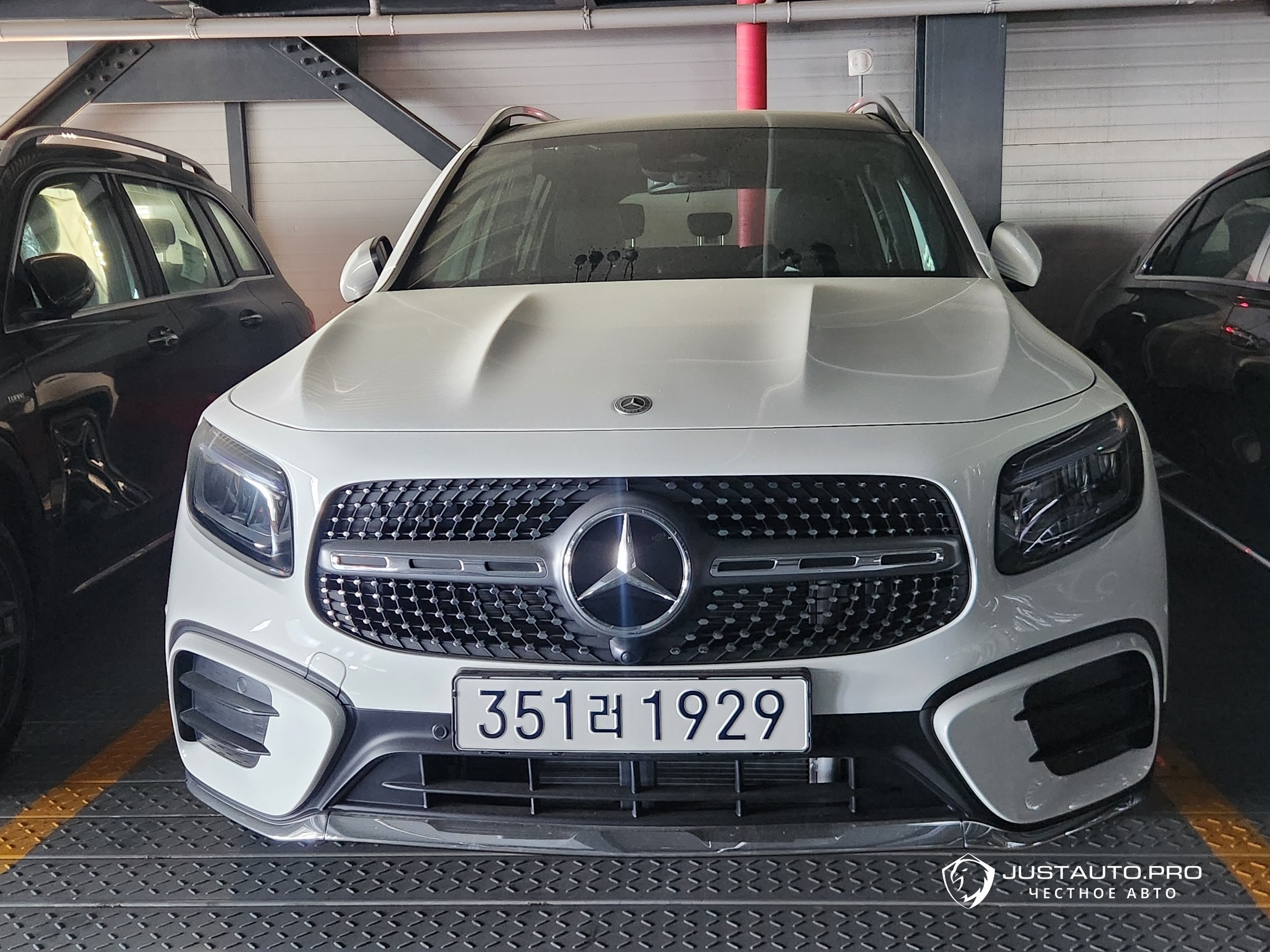 Автомобиль Mercedes-Benz GLB-Class