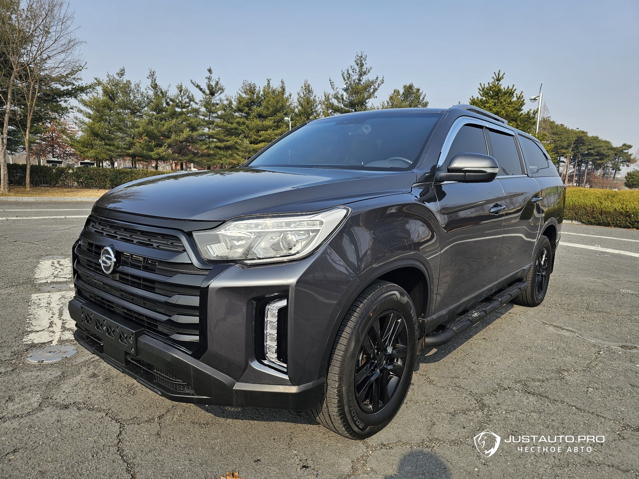 Автомобиль KG_Mobility_Ssangyong Rexton