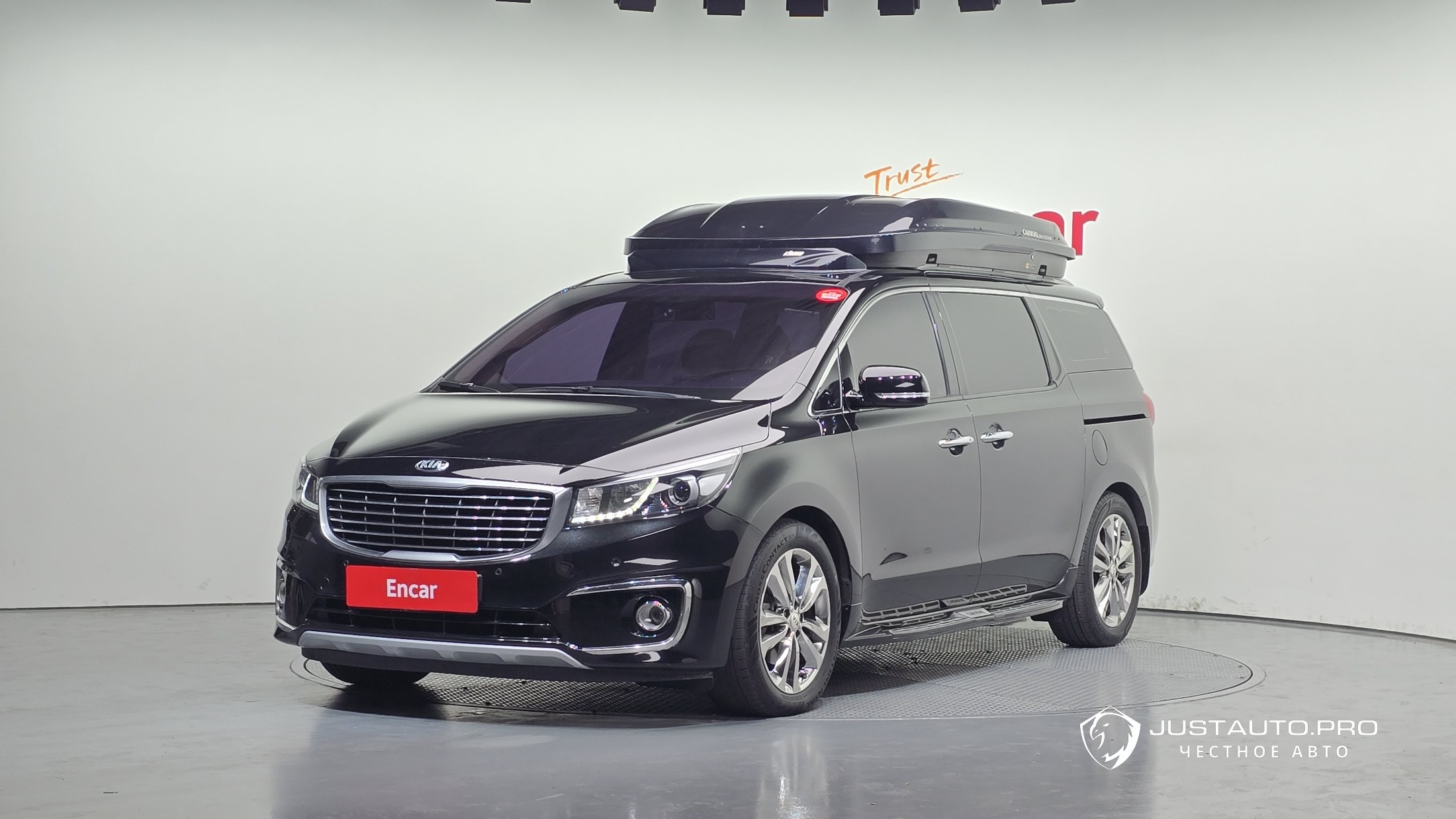 Автомобиль Kia Canival