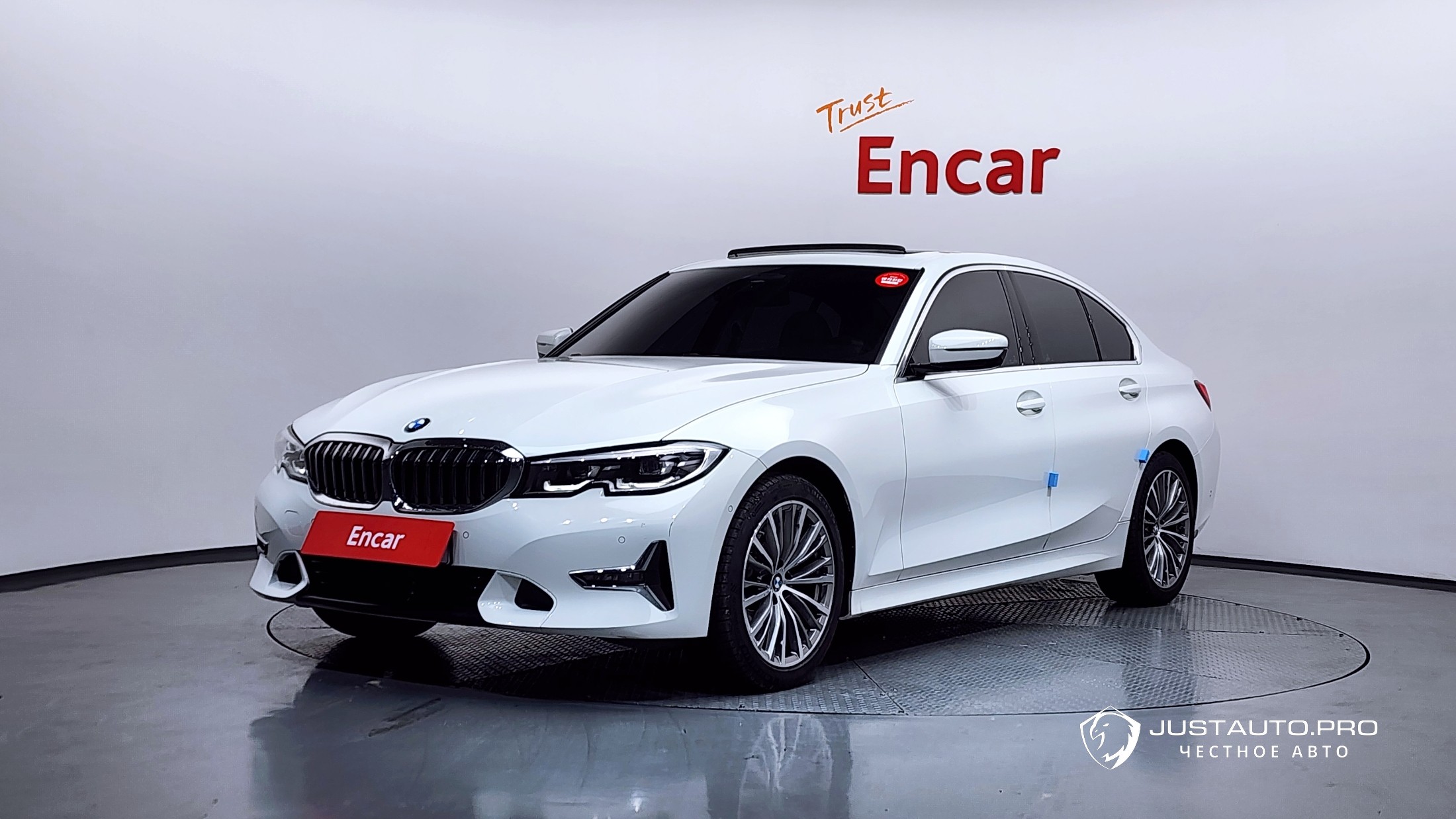 Автомобиль BMW 3-Series