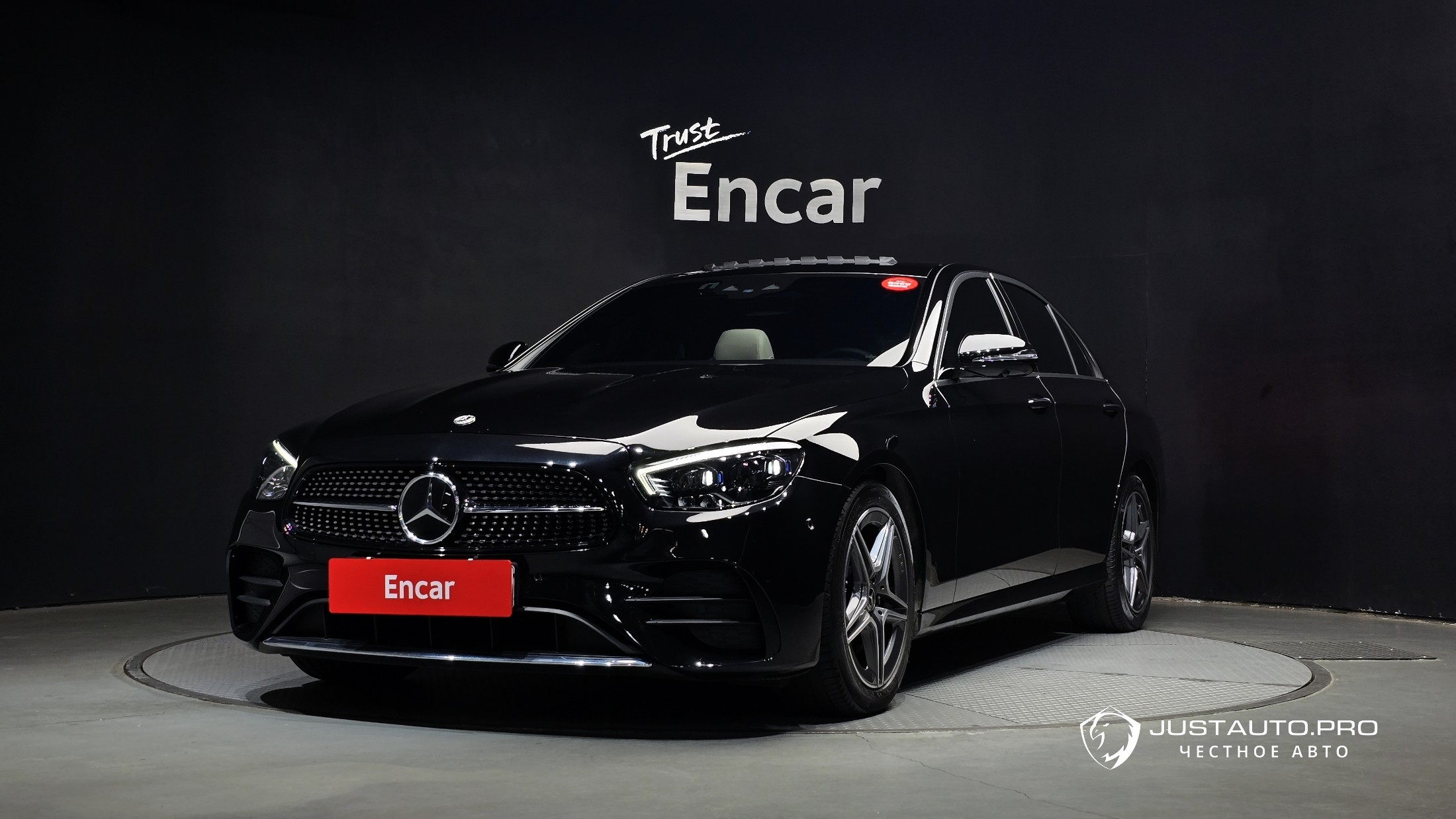 Автомобиль Mercedes-Benz E-Class