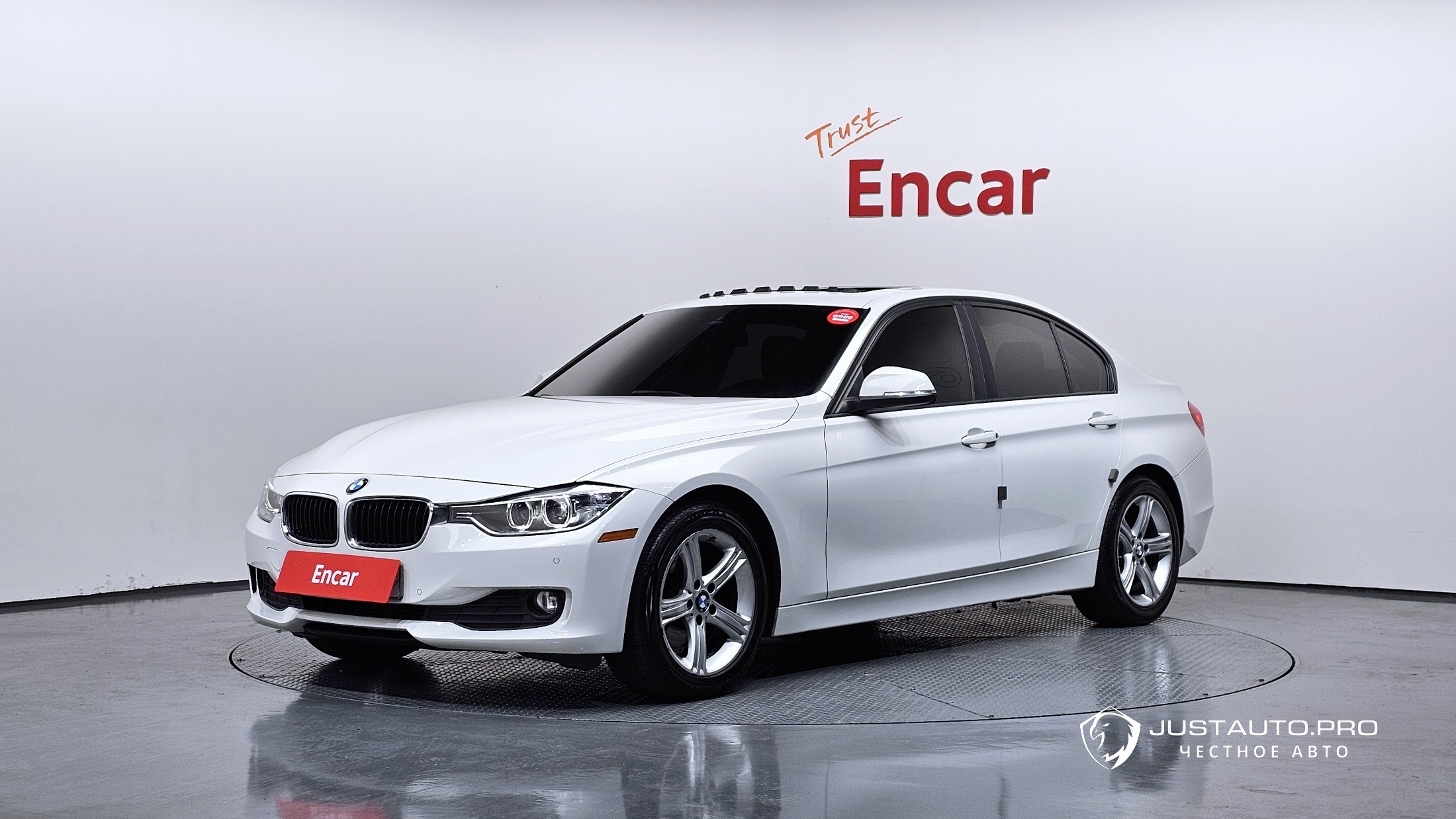 Автомобиль BMW 3-Series