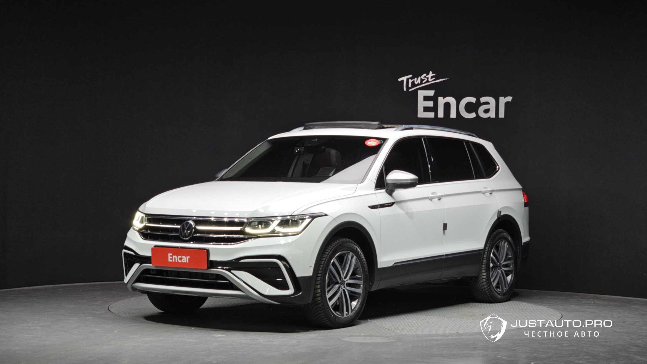 Автомобиль Volkswagen Tiguan