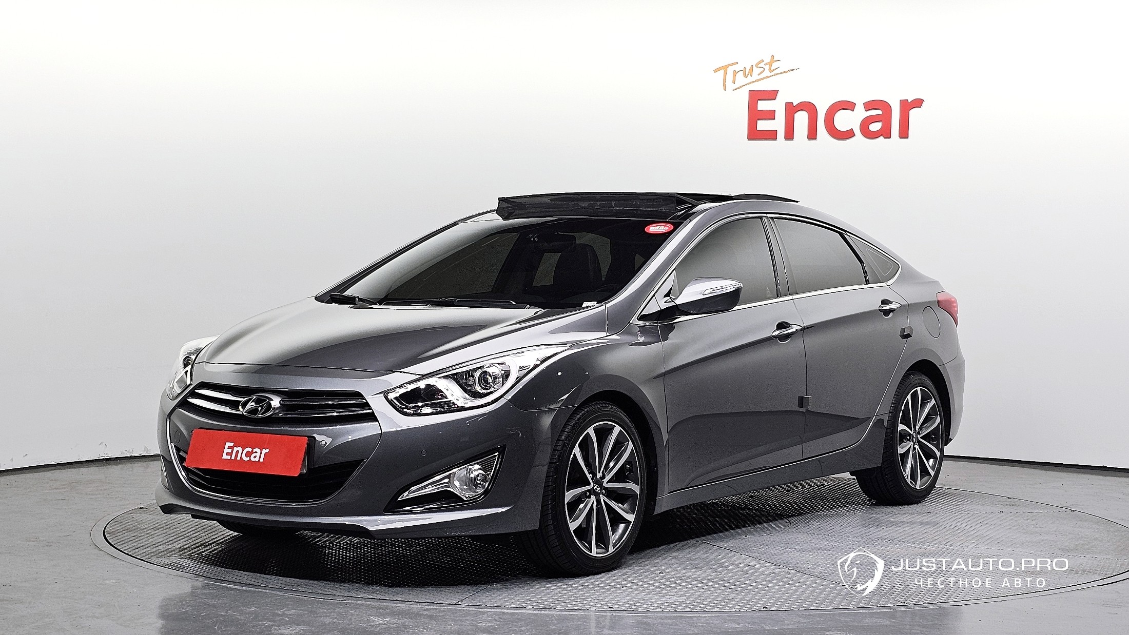 Автомобиль Hyundai i40