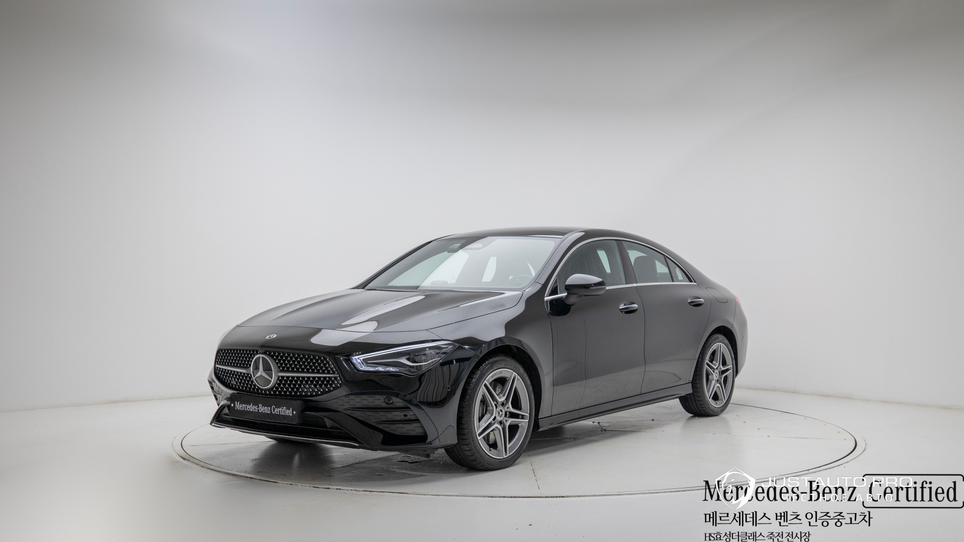 Автомобиль Mercedes-Benz CLA-Class
