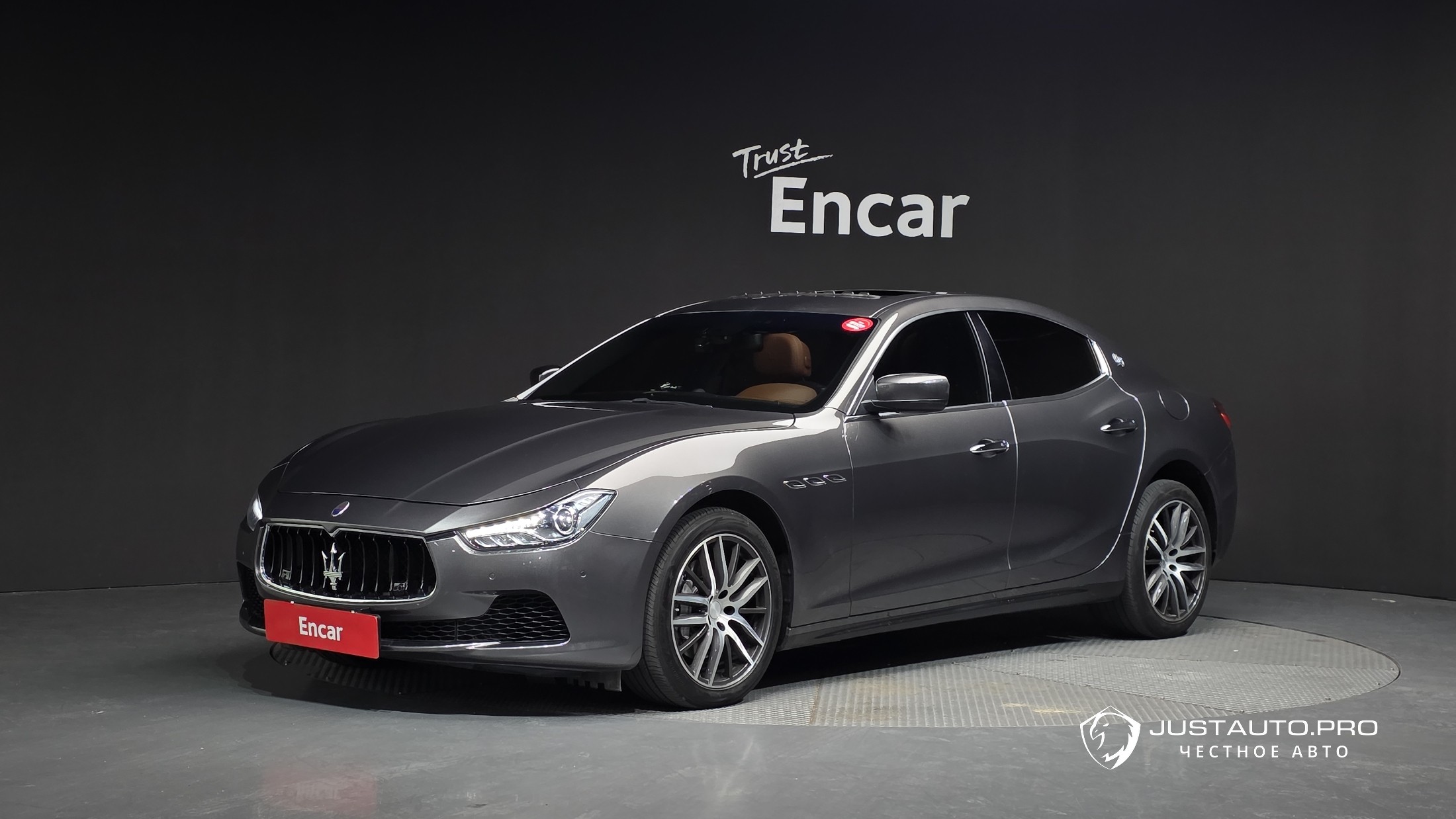 Автомобиль Maserati Ghibli