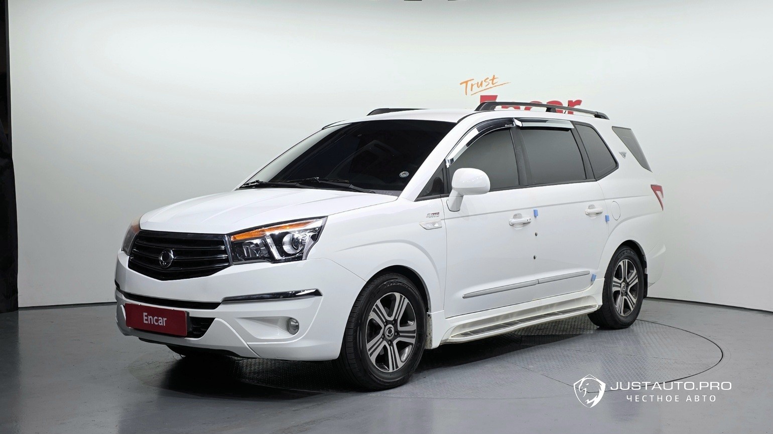 Автомобиль KG_Mobility_Ssangyong KORANDO