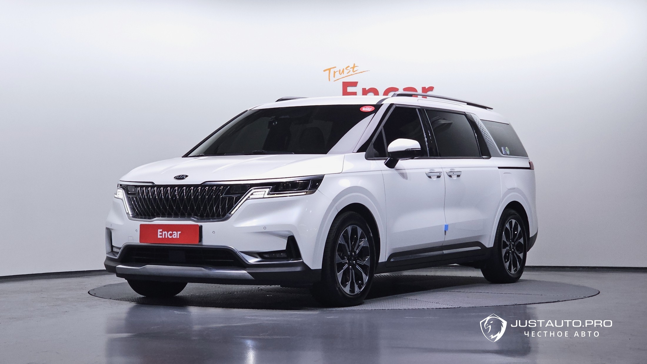 Автомобиль Kia Canival