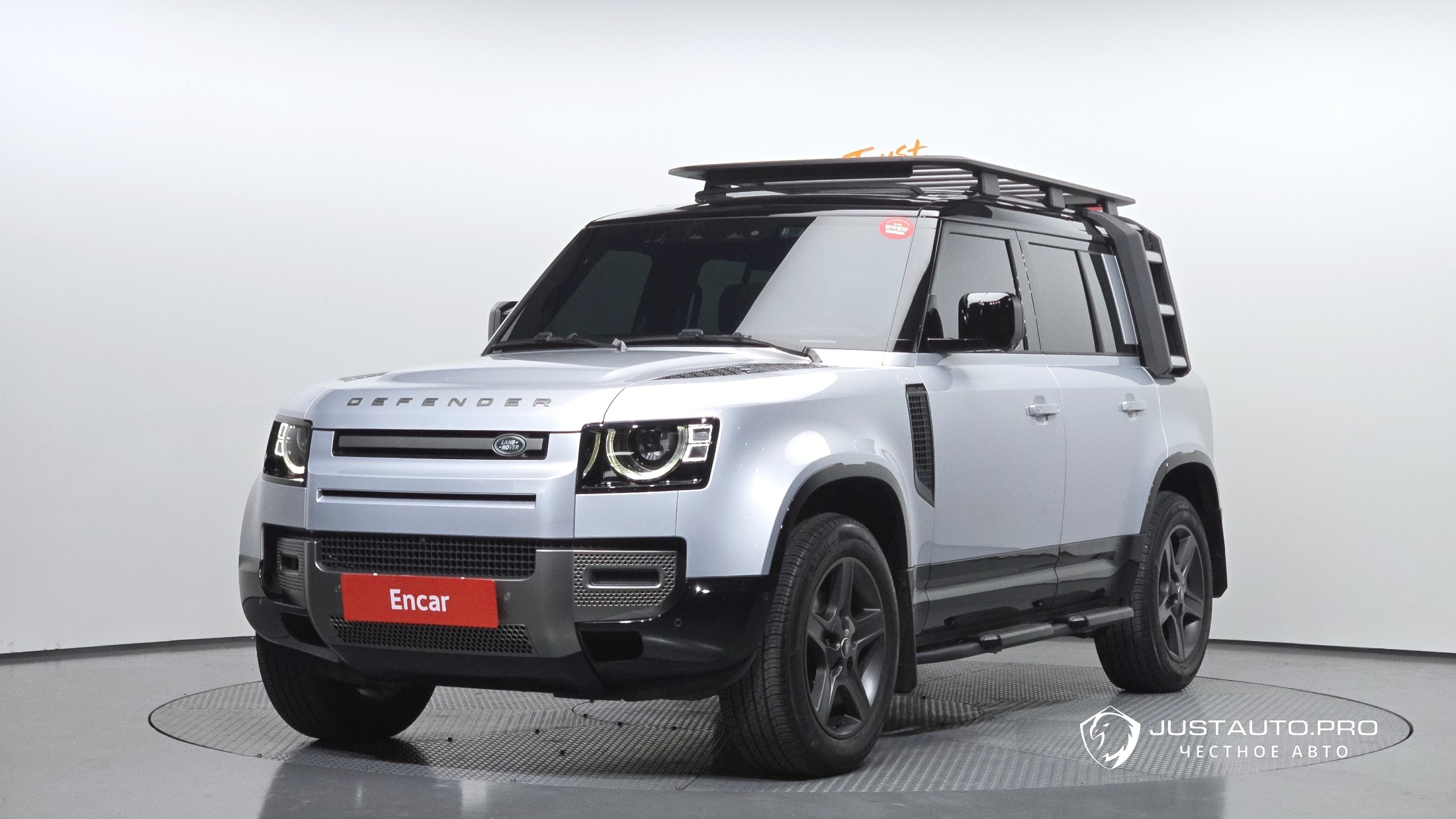 Автомобиль Land Rover Defender