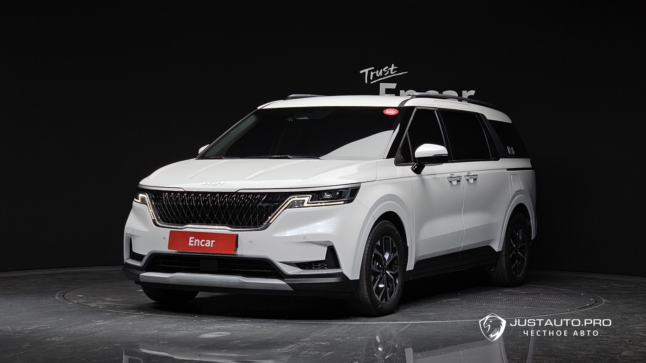 Автомобиль Kia Canival