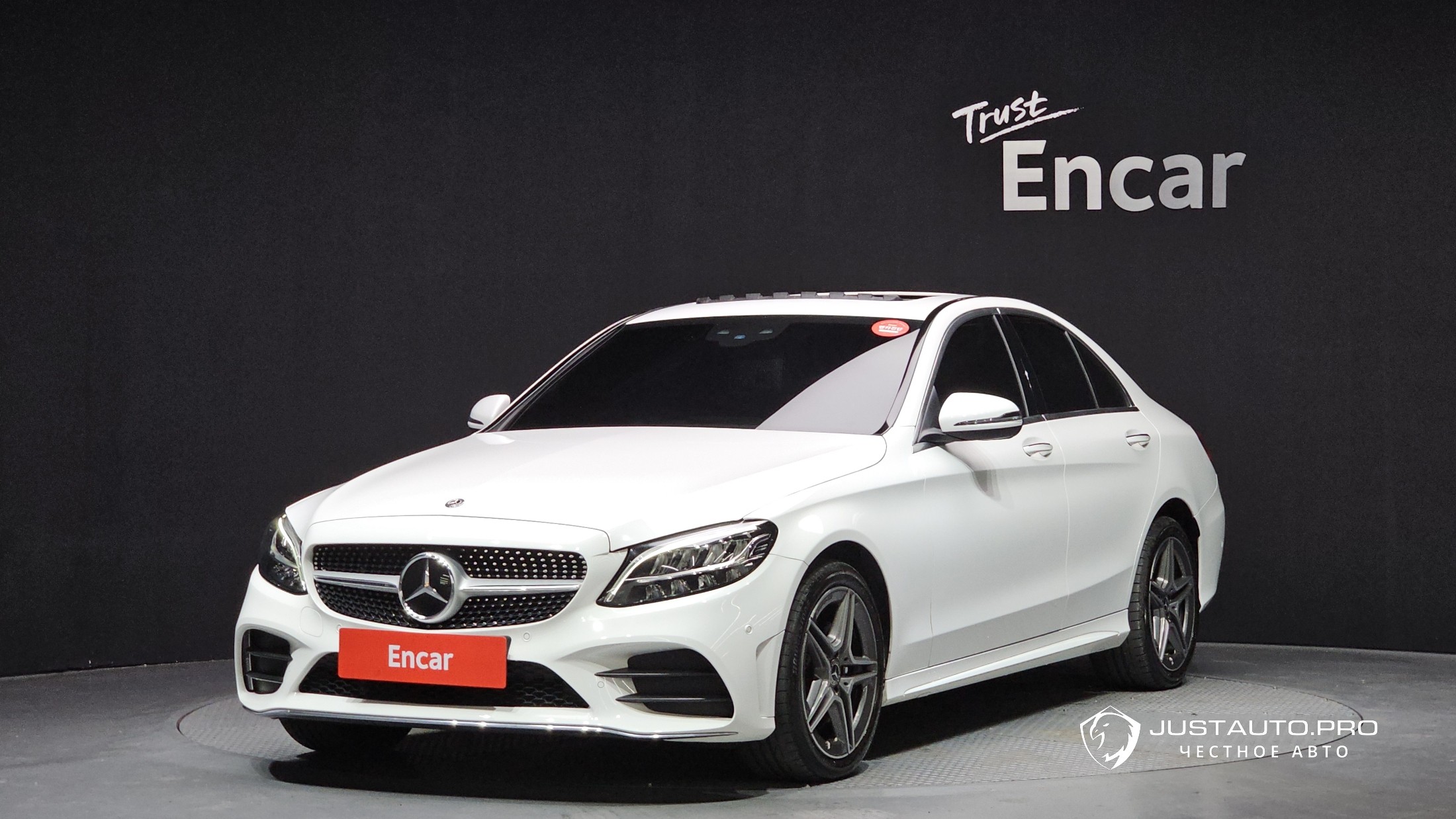 Автомобиль Mercedes-Benz C-Class