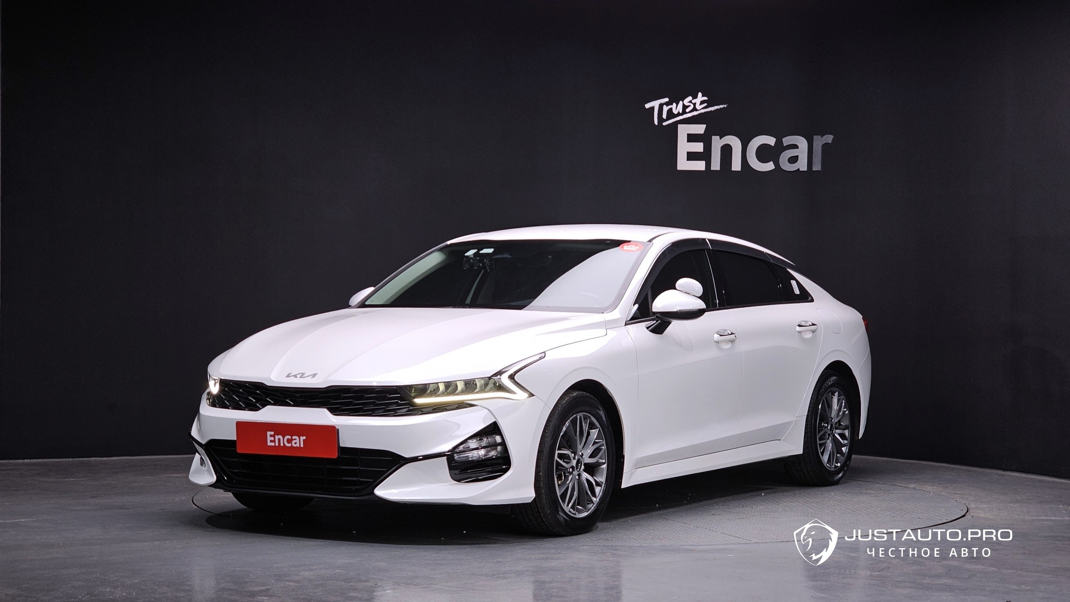 Автомобиль Kia K5