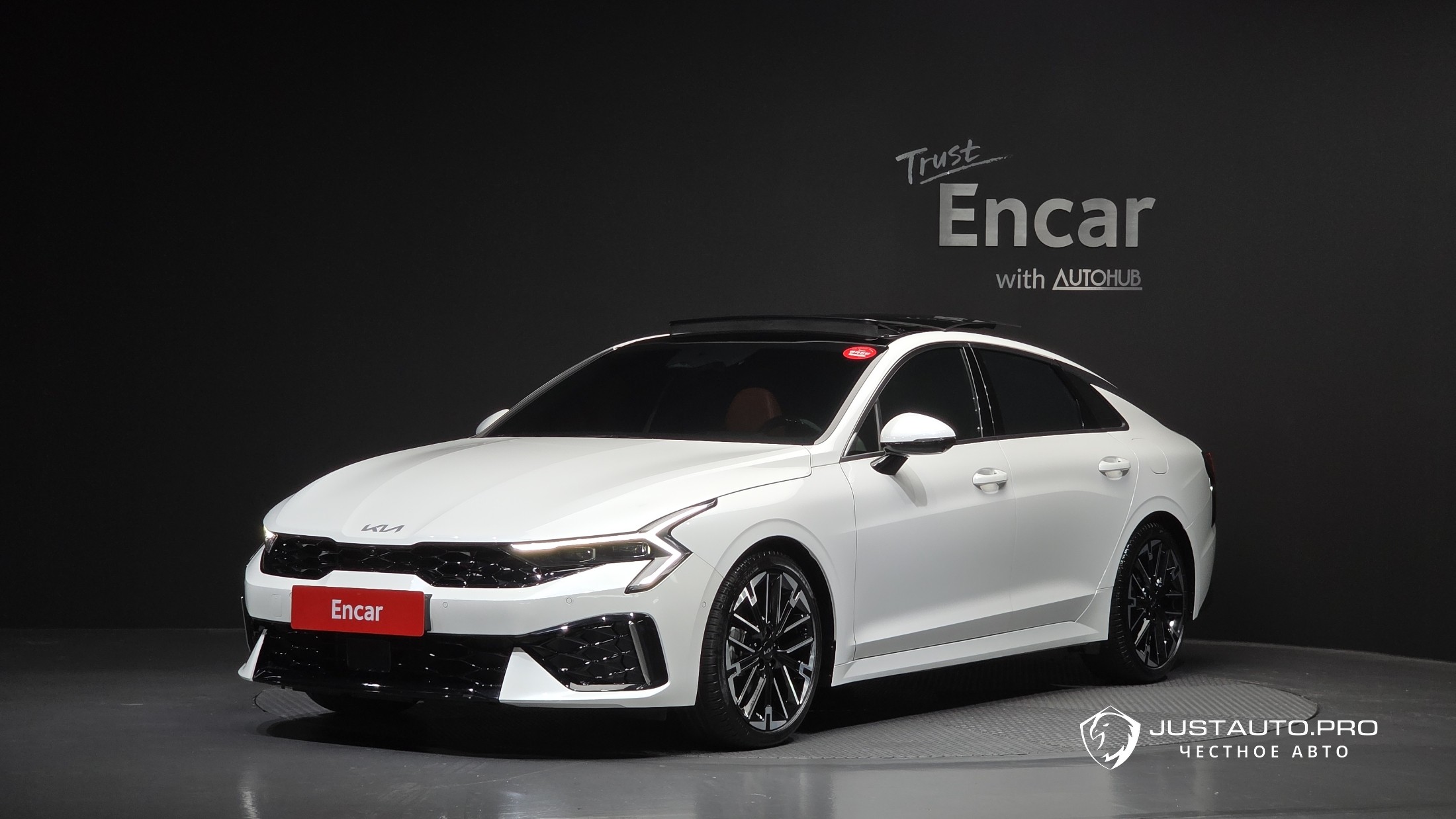 Автомобиль Kia K5