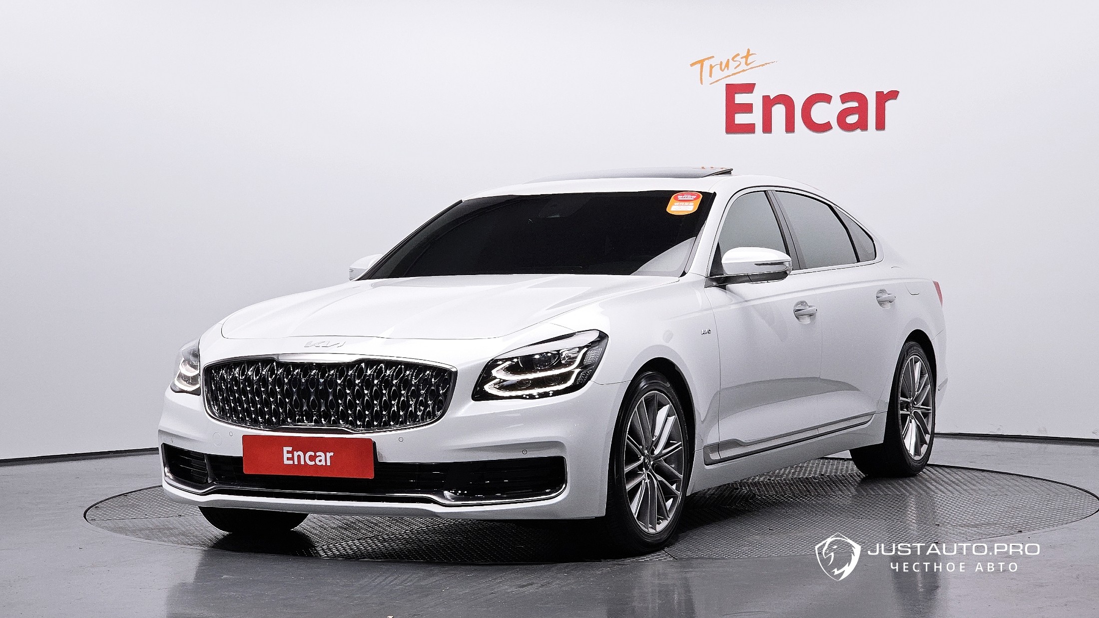 Автомобиль Kia K9