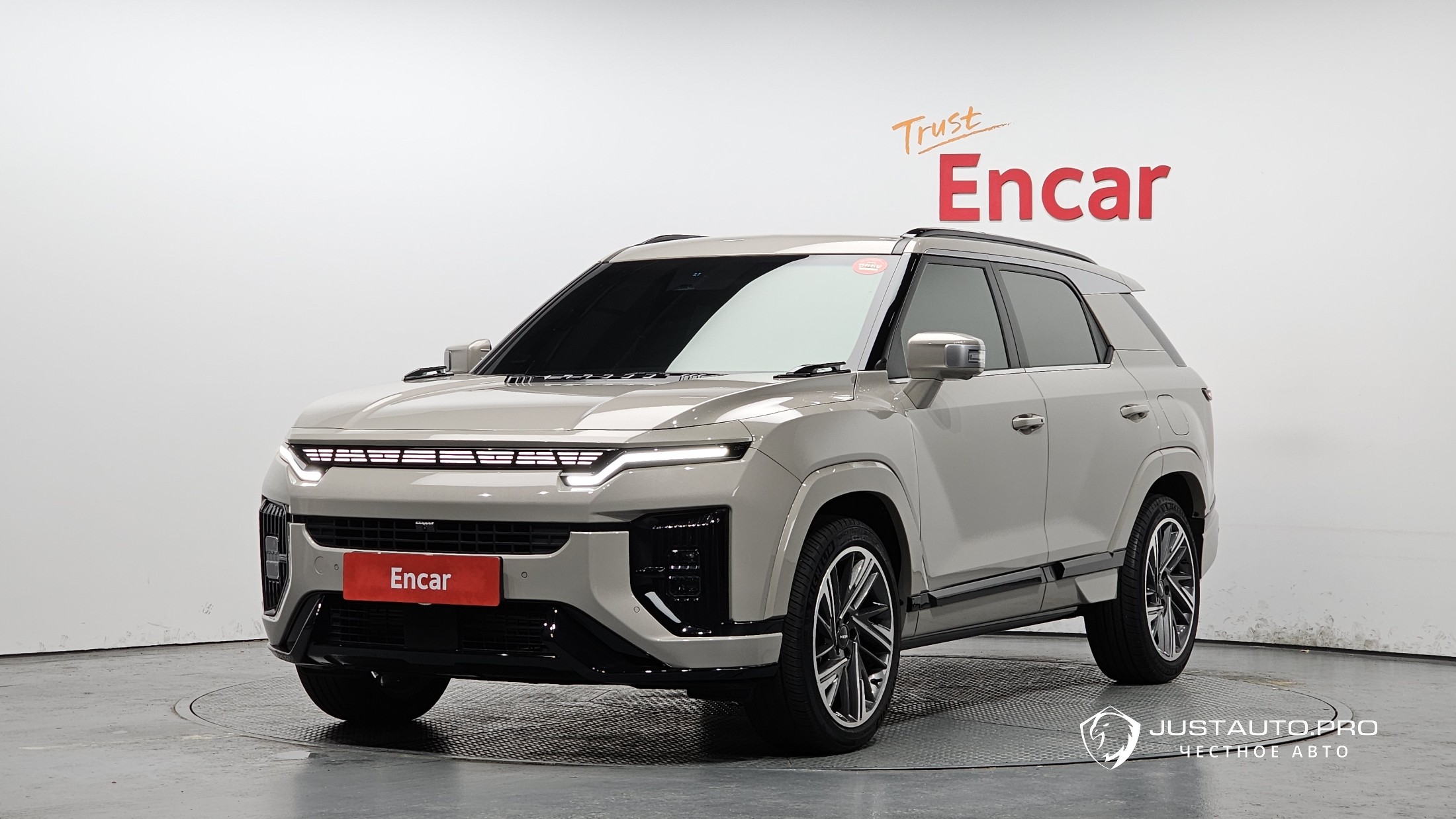 Автомобиль KG_Mobility_Ssangyong Actyon