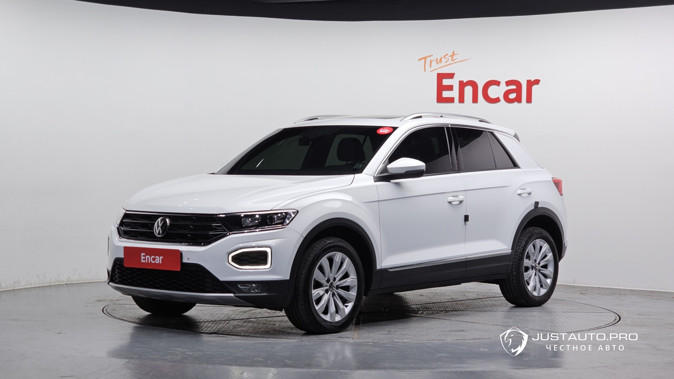 Автомобиль Volkswagen T-Roc