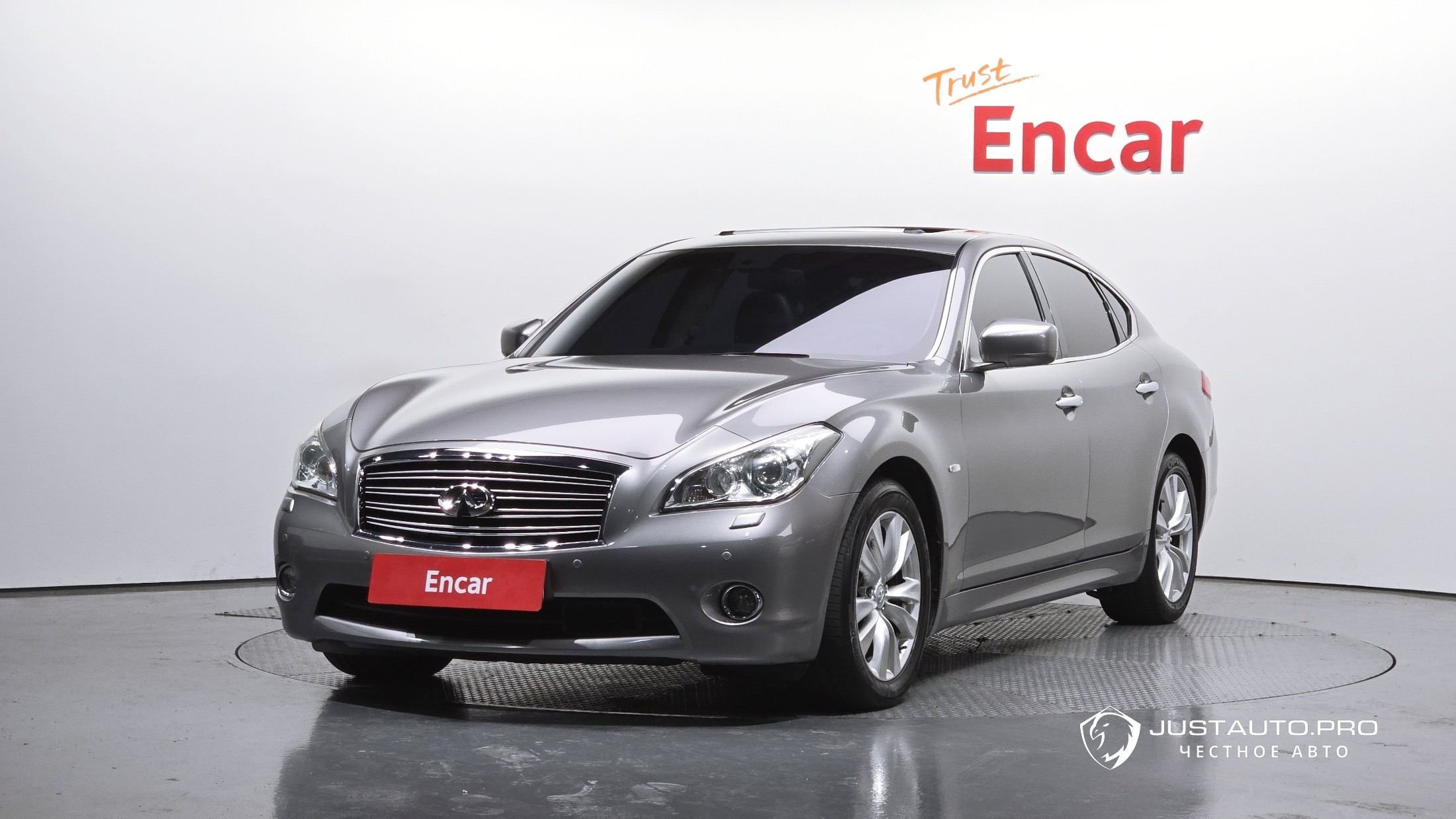 Автомобиль Infiniti M