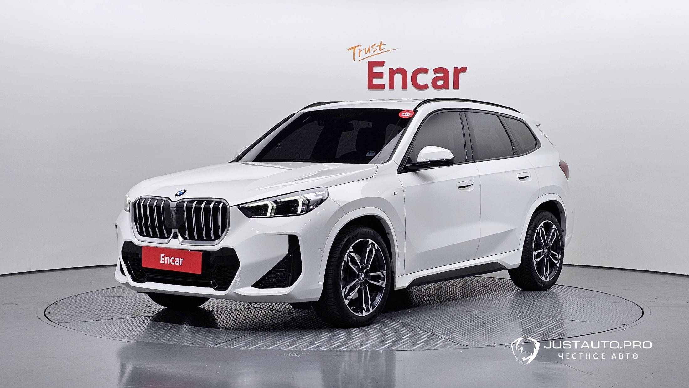 Автомобиль BMW X1