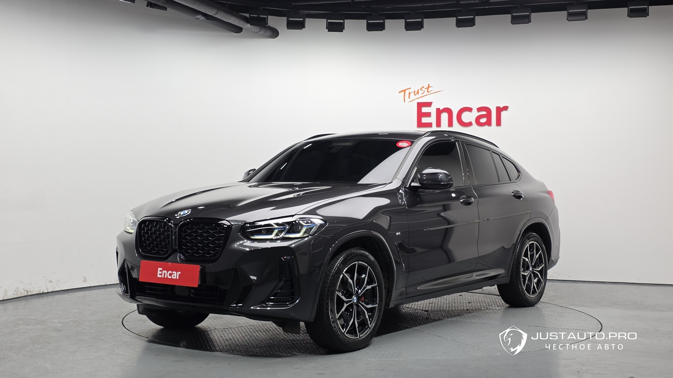 Автомобиль BMW X4