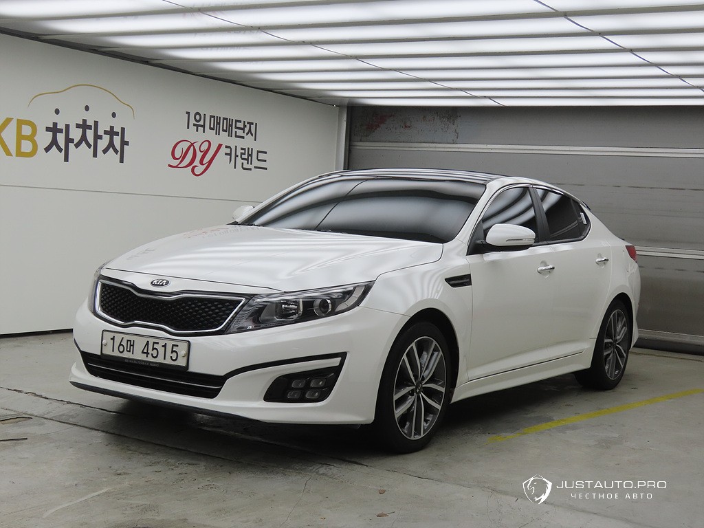 Автомобиль Kia K5